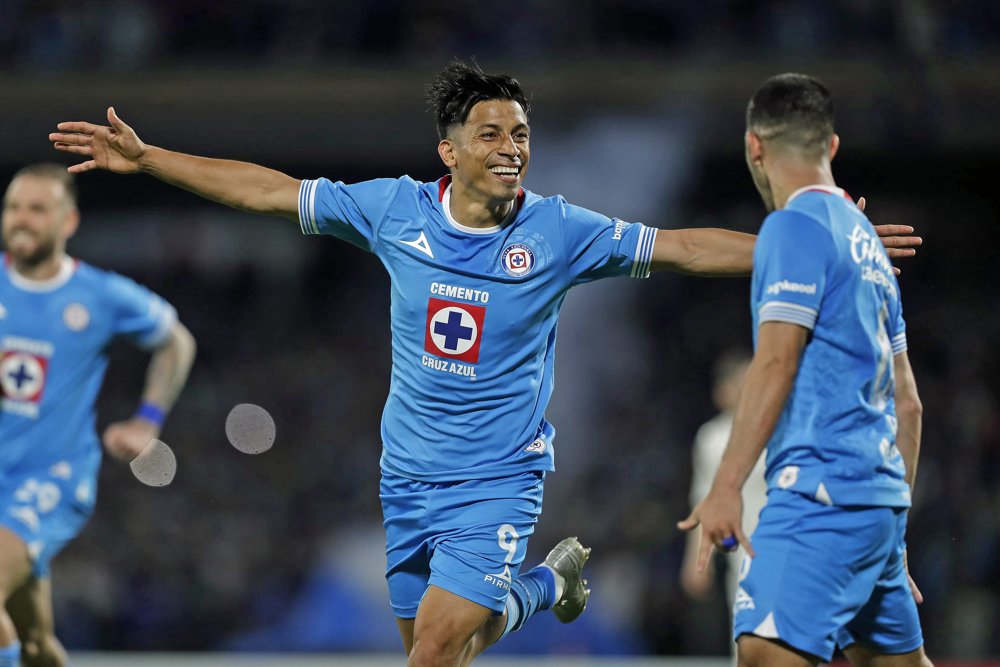 Cruz Azul toma ventaja en los cuartos de finales, al vencer al León, que jugó sin James,