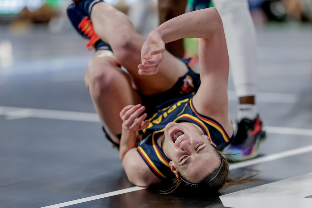 Caitlin Clark, baja al menos dos semanas por una lesión en el cuádriceps