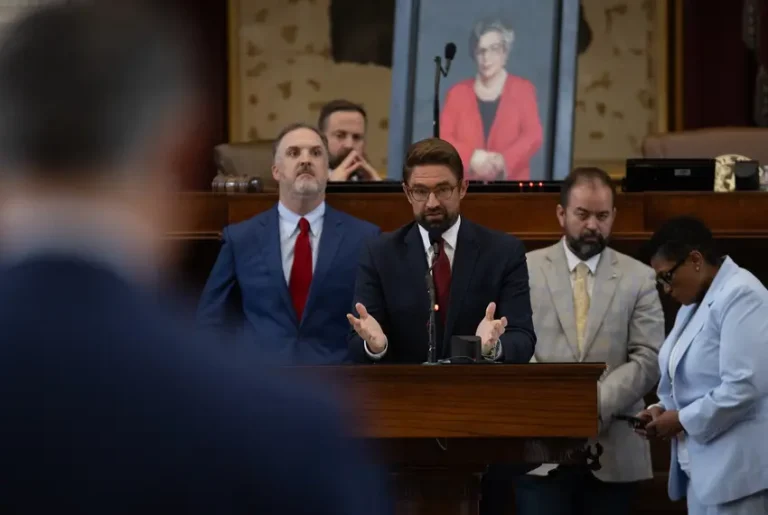En su acto final, la Legislatura de Texas aumenta el salario de los jueces y las pensiones de los legisladores