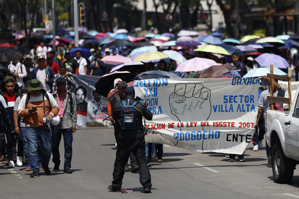 Maestros mexicanos suman 15 días de protestas tras no alcanzar acuerdo con Gobierno