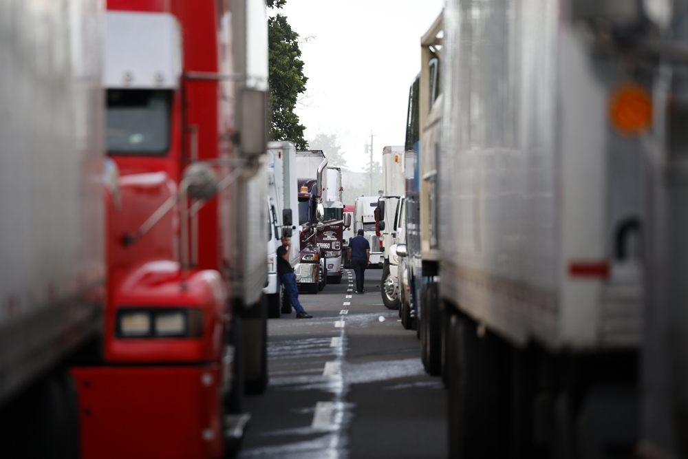 Camioneros piden a Gobierno de EEUU más controles a cargas peligrosas por riesgos de salud