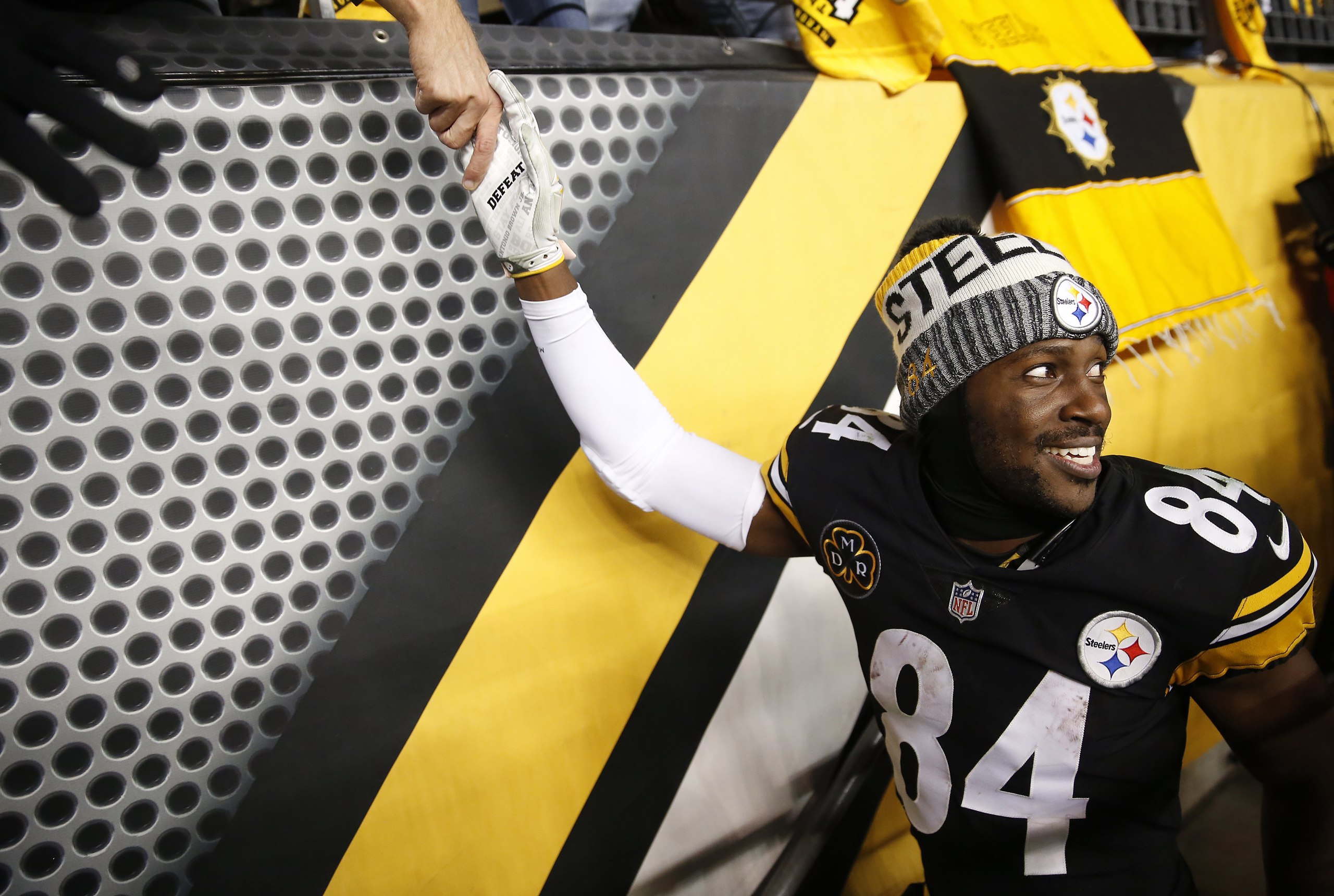 Policía de Miami-Dade busca a Antonio Brown, excampeón de la NFL, por intento de asesinato