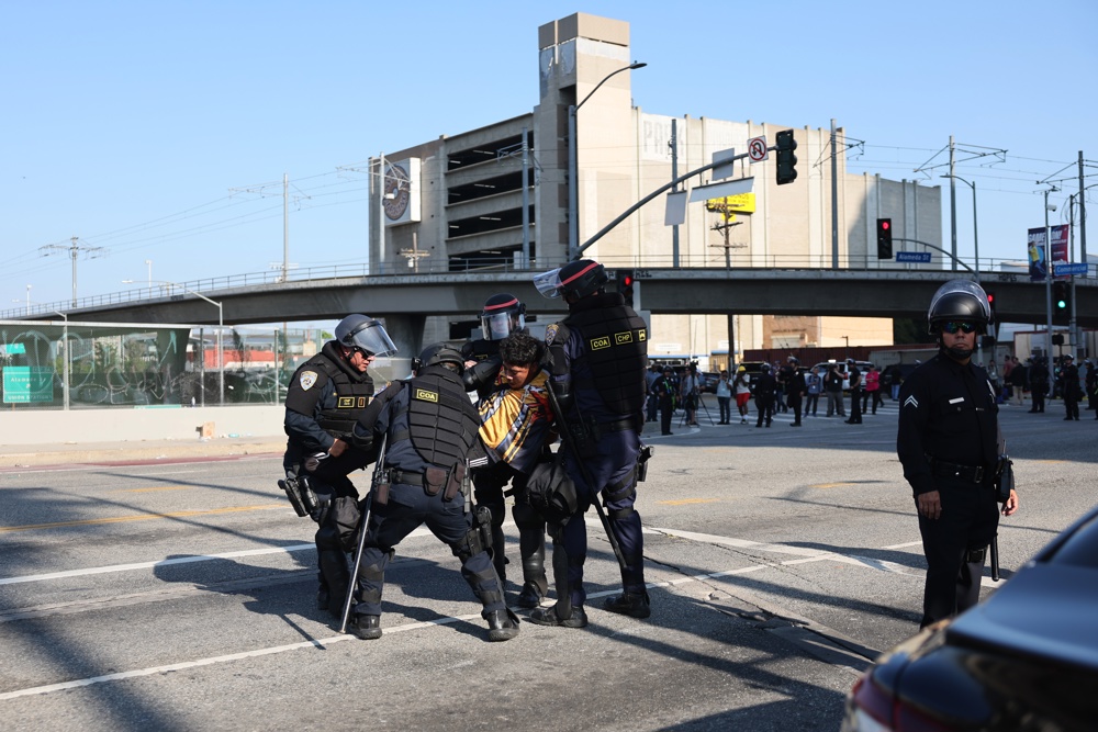 Decenas de personas son detenidas en una gran redada contra inmigrantes en Omaha (EE.UU.)