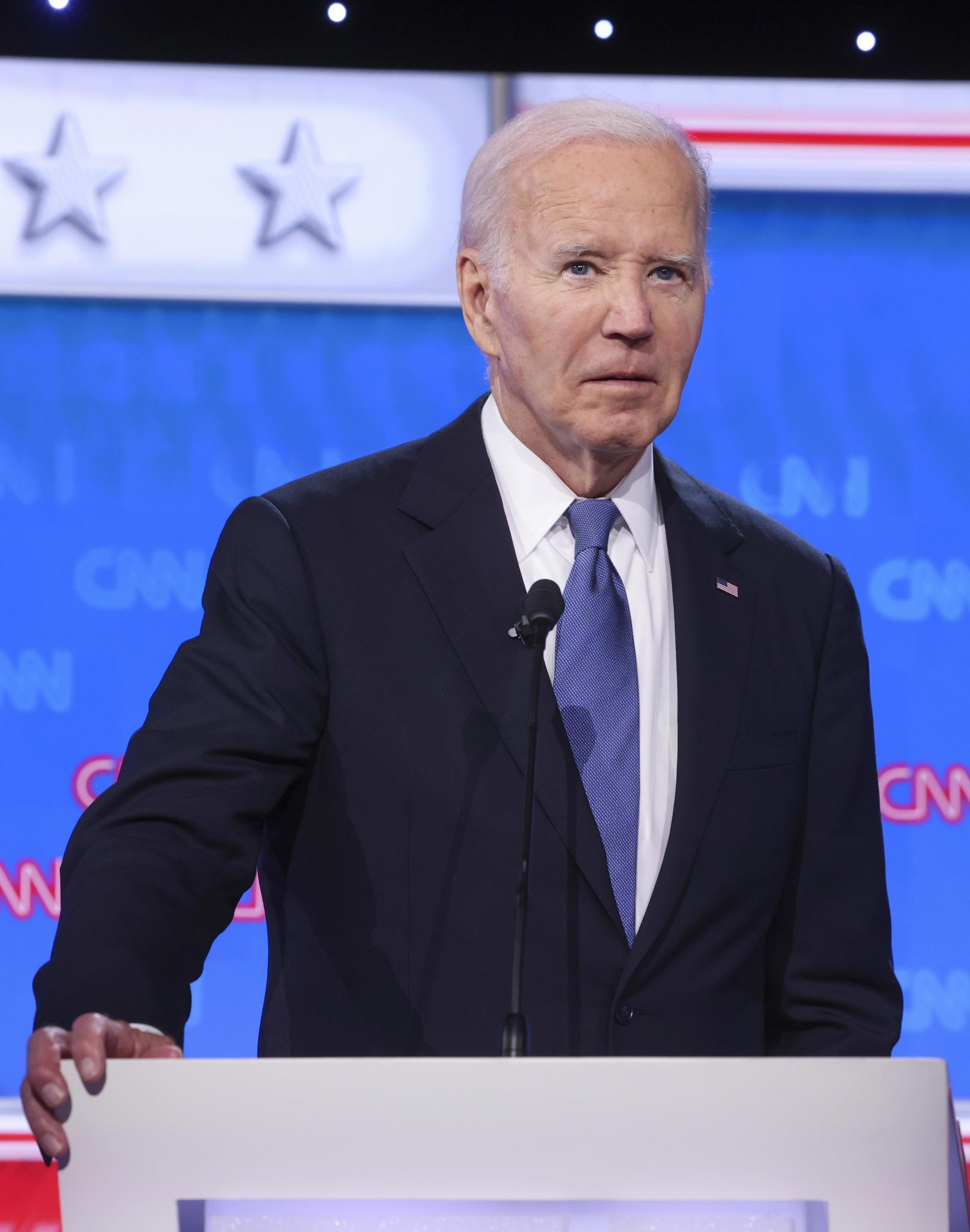 Expresidente Biden rechaza la “violencia política” tras asesinato de legisladora demócrata