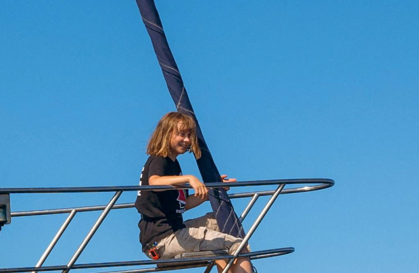 Greta Thunberg zarpa hacia Gaza a bordo de la “Madleen”