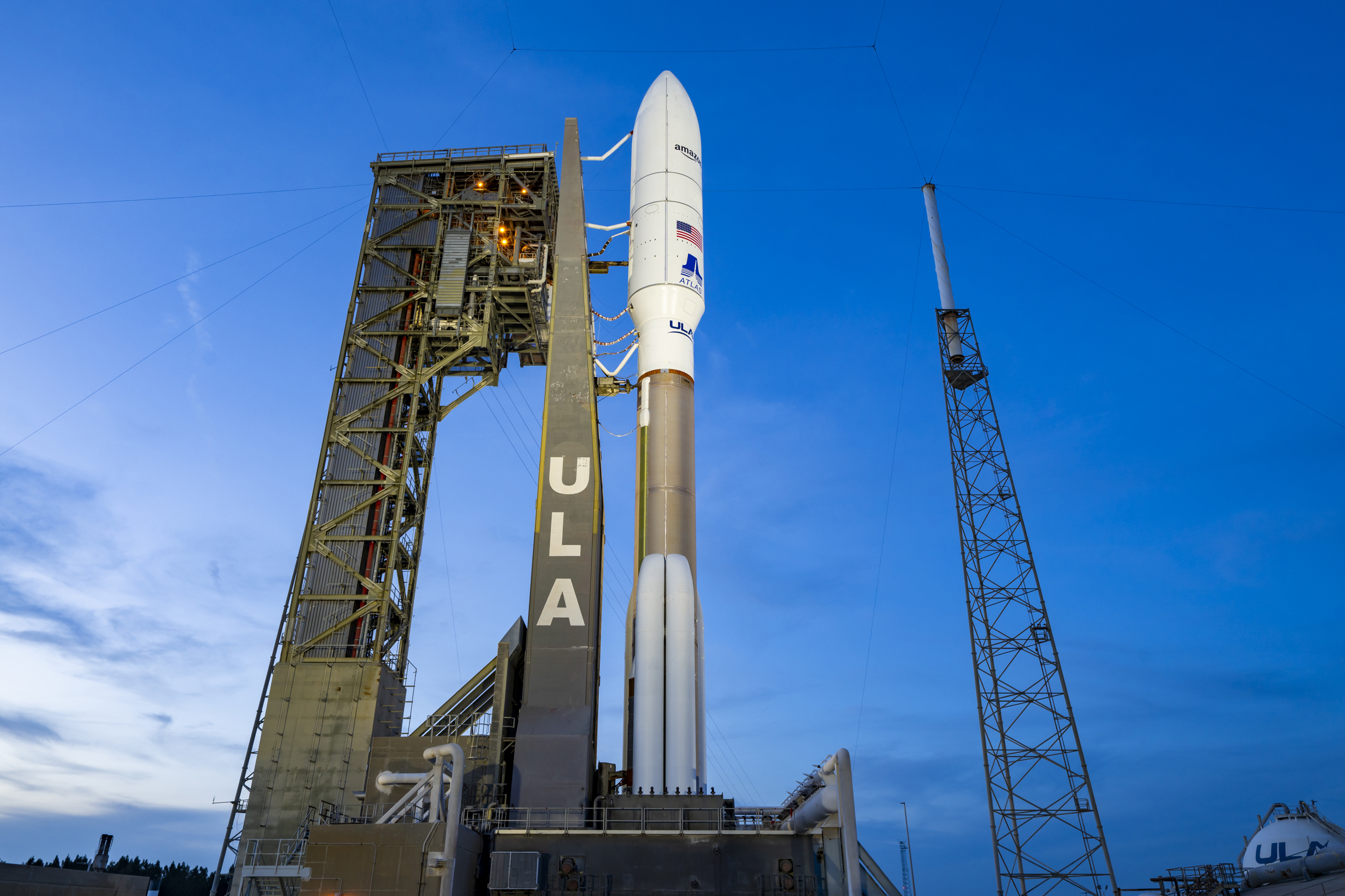 Aplazan por problemas técnicos el lanzamiento de nuevos satélites de Amazon al espacio