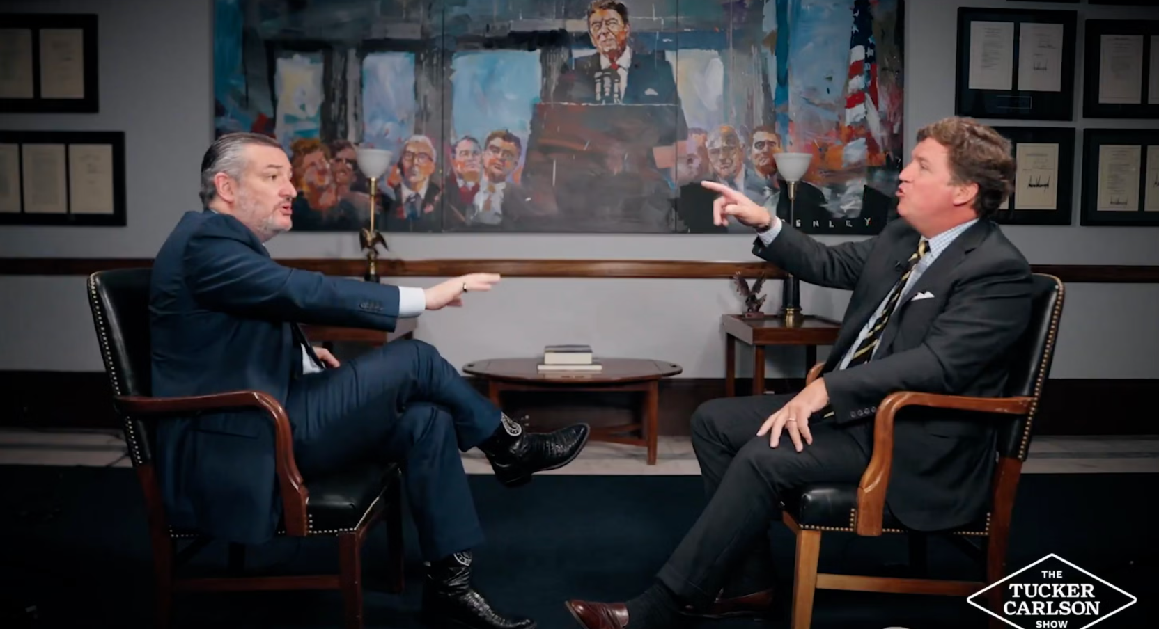Ted Cruz admite el apoyo de EE.UU. a Israel en el conflicto con Irán durante una acalorada entrevista con Tucker Carlson