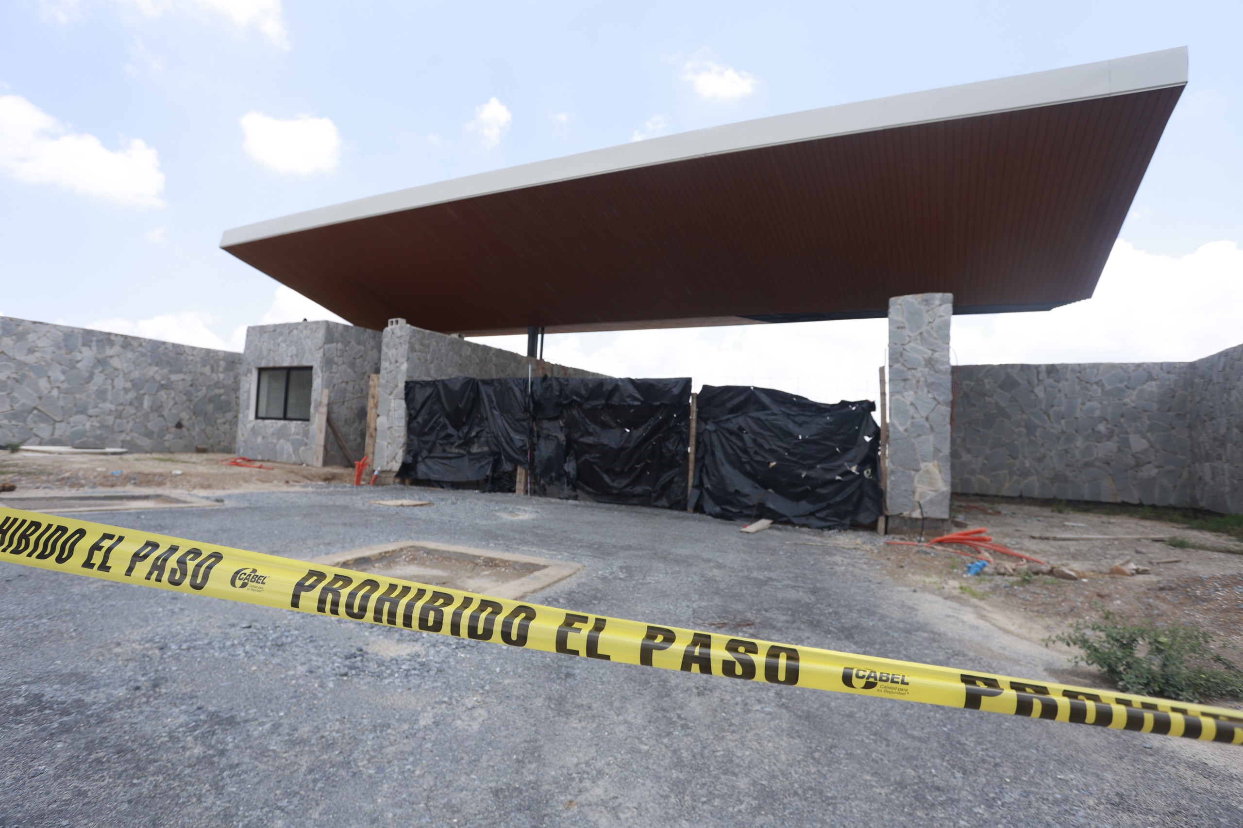 Autoridades localizan 60 cuerpos apilados en un crematorio de Ciudad Juárez, en México