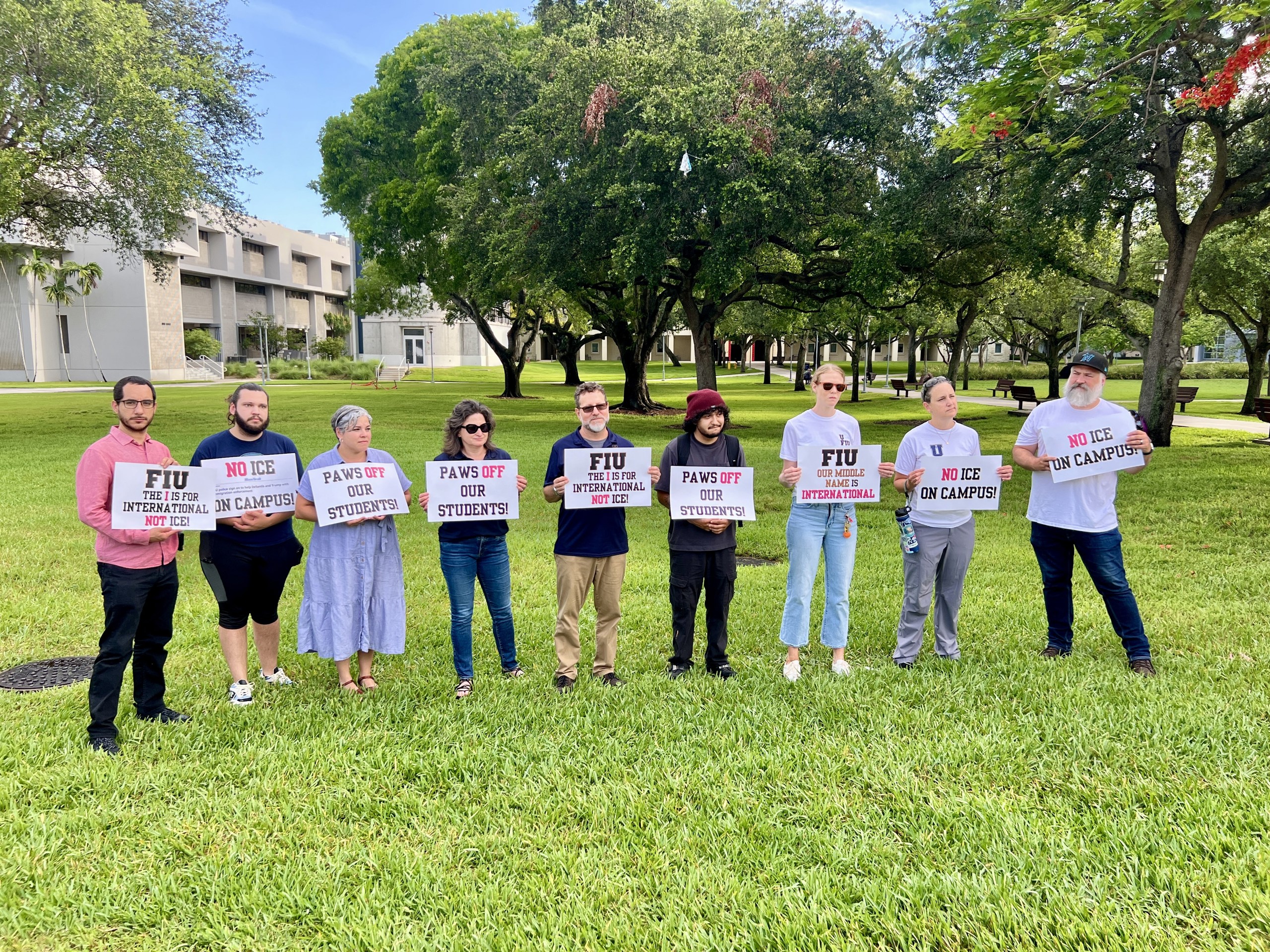 ICE causa críticas en Florida por arrebatarle un menor hondureño a su familia de acogida