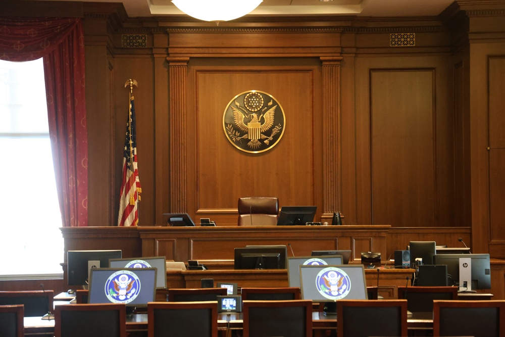 Exnovia de Diddy testifica que él le dio unos 150.000 dólares en un “contrato de amor”