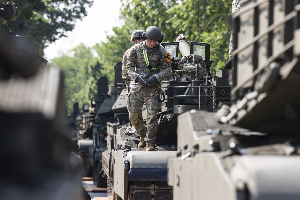 Soldados y tanques se preparan para el desfile militar de Trump en Washington