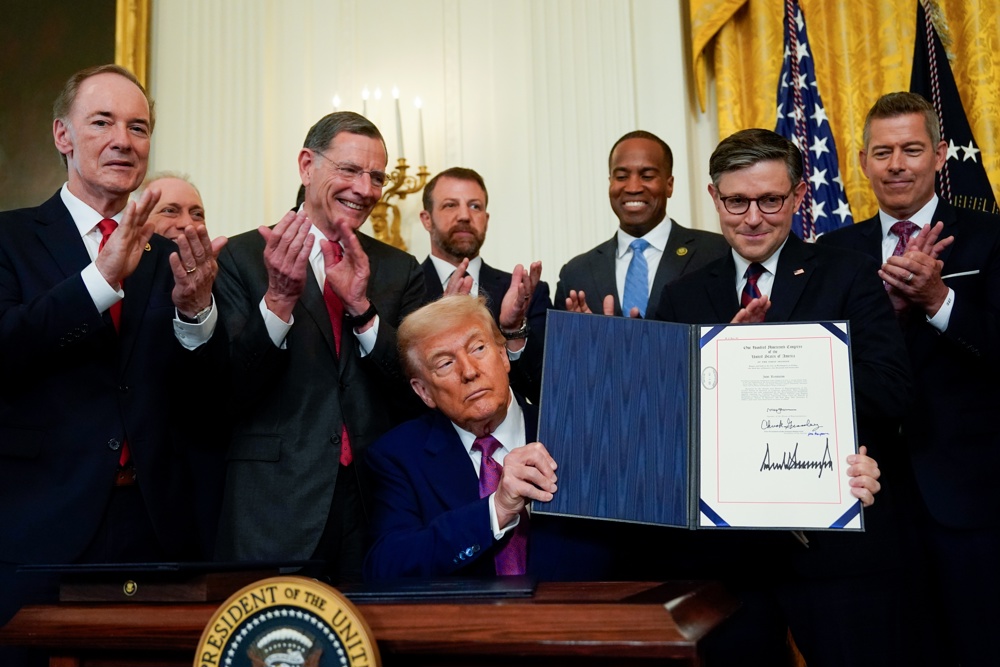 Trump acaba con la norma de California que prohibía los vehículos de gasolina para 2035