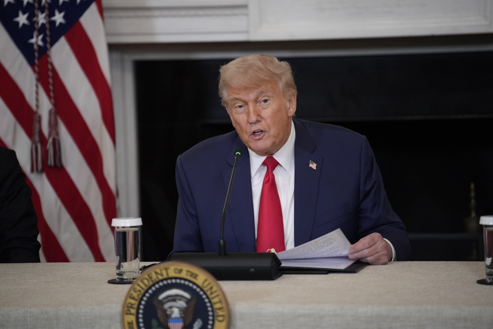 Un juez bloquea parte de las órdenes ejecutivas de Trump contra diversidad y transgénero