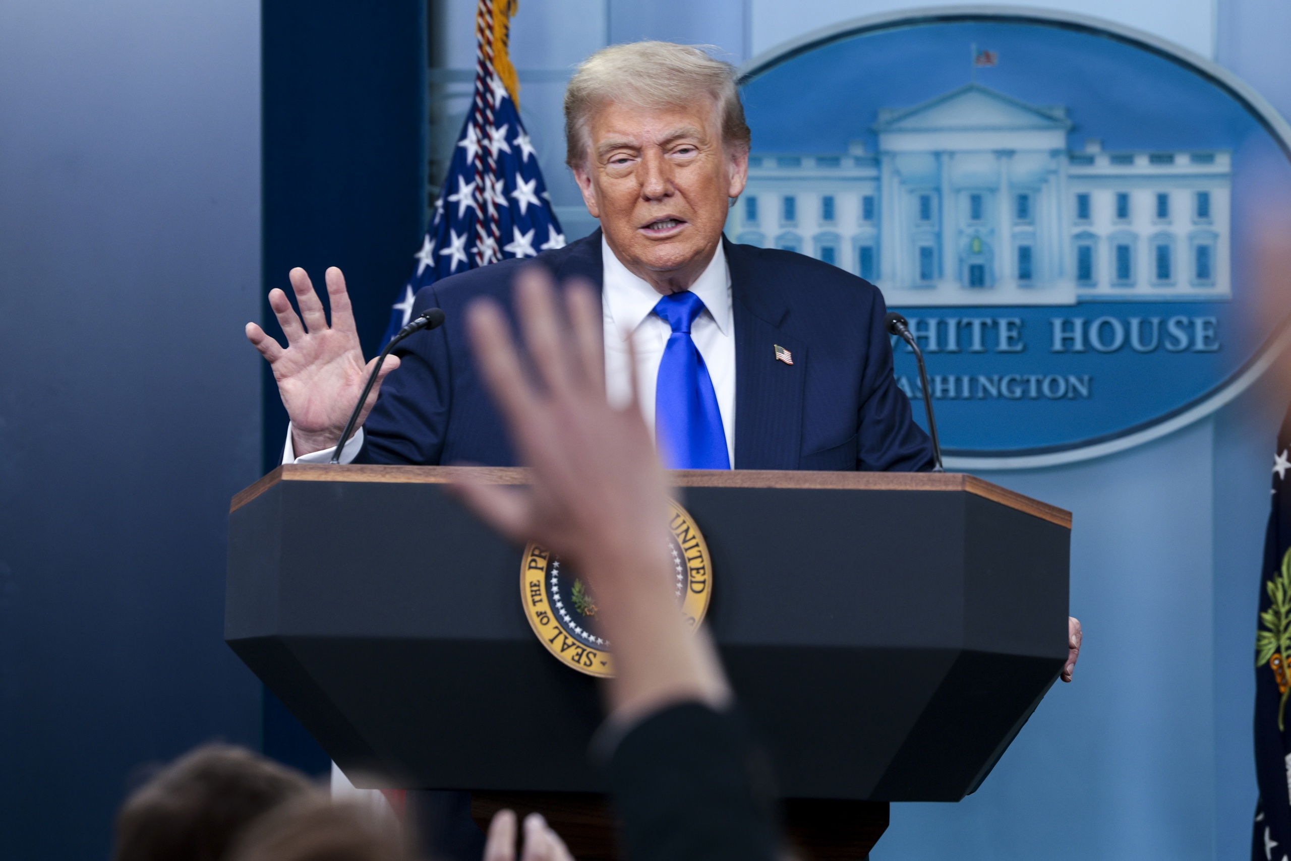 Trump clama victoria tras fallo del Supremo a favor de su orden para limitar la ciudadanía