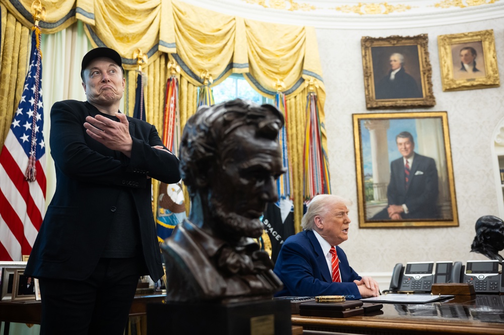 Del polémico saludo a las críticas a Trump: los momentos de Musk en la Casa Blanca