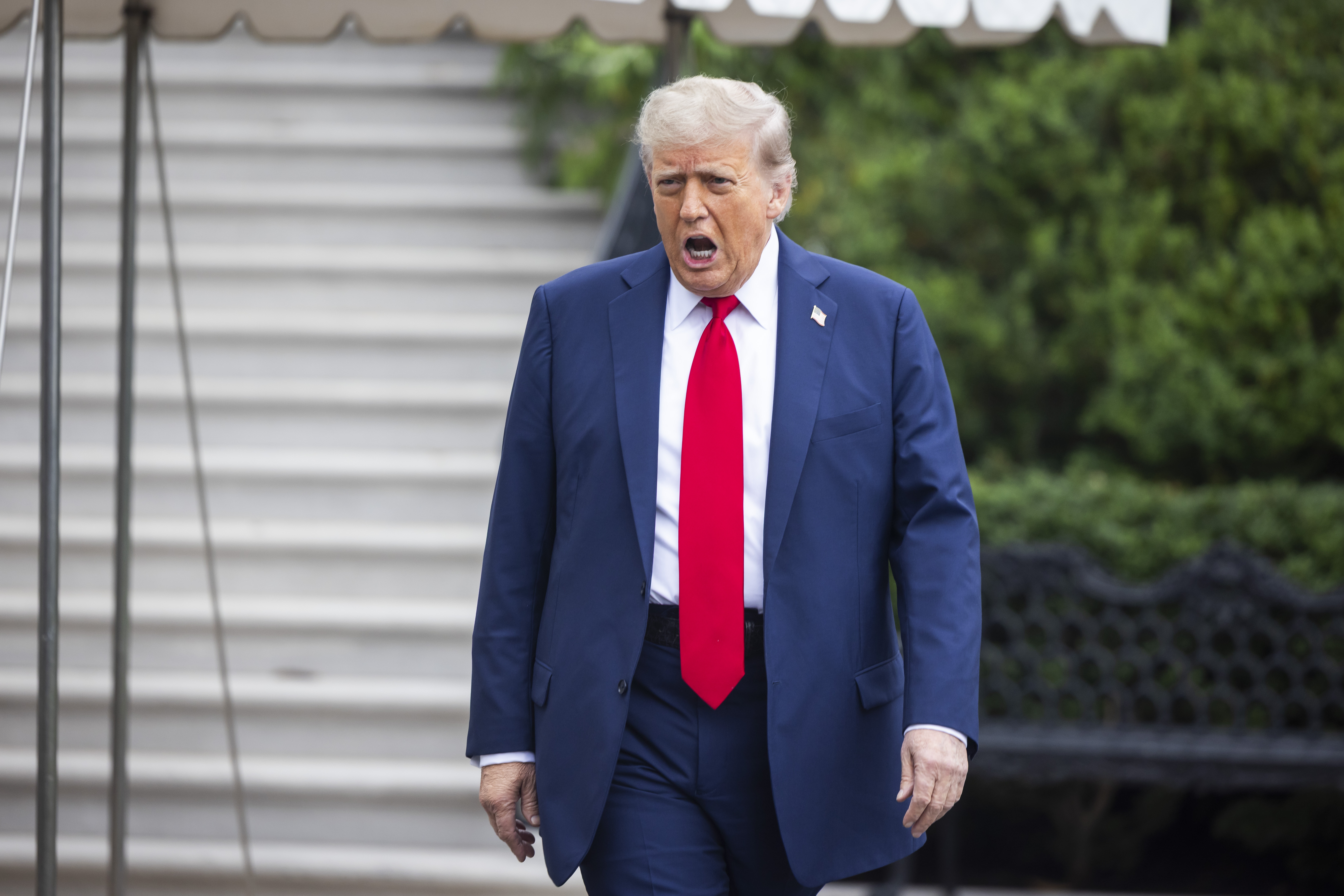 Trump se reafirma en su política comercial: “Soy una persona de aranceles”