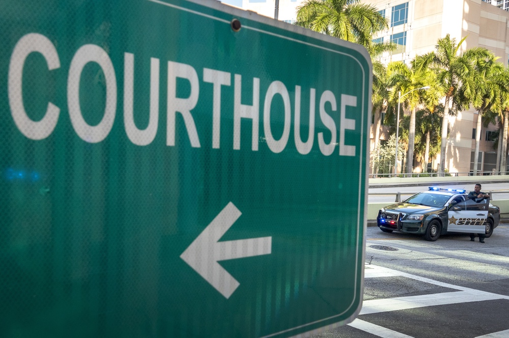 Corte falla a favor de ciudadano de EE.UU. detenido ilegalmente por alguacil de Florida