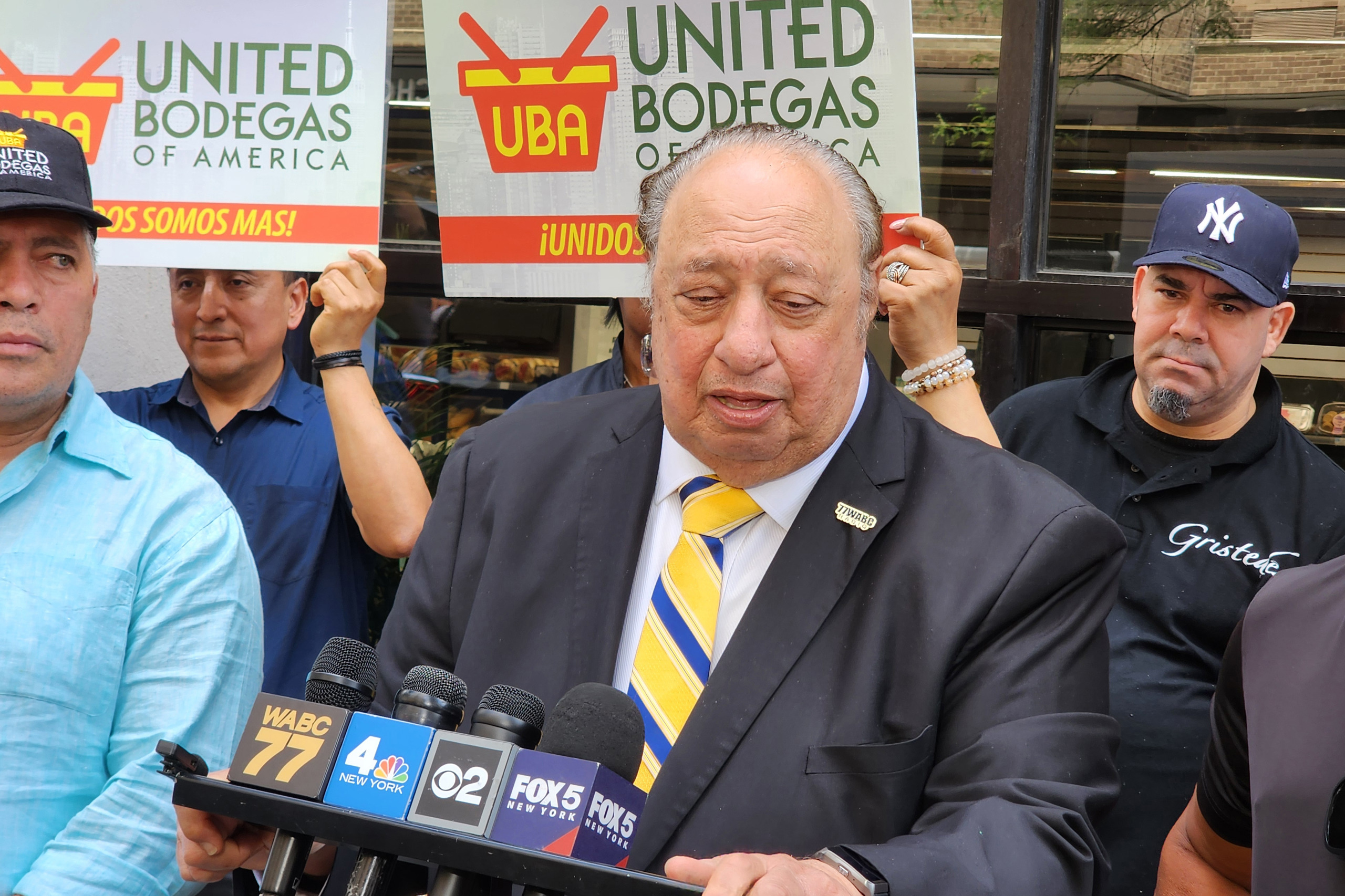 Bodegueros de Nueva York contra el virtual candidato demócrata a la alcaldía