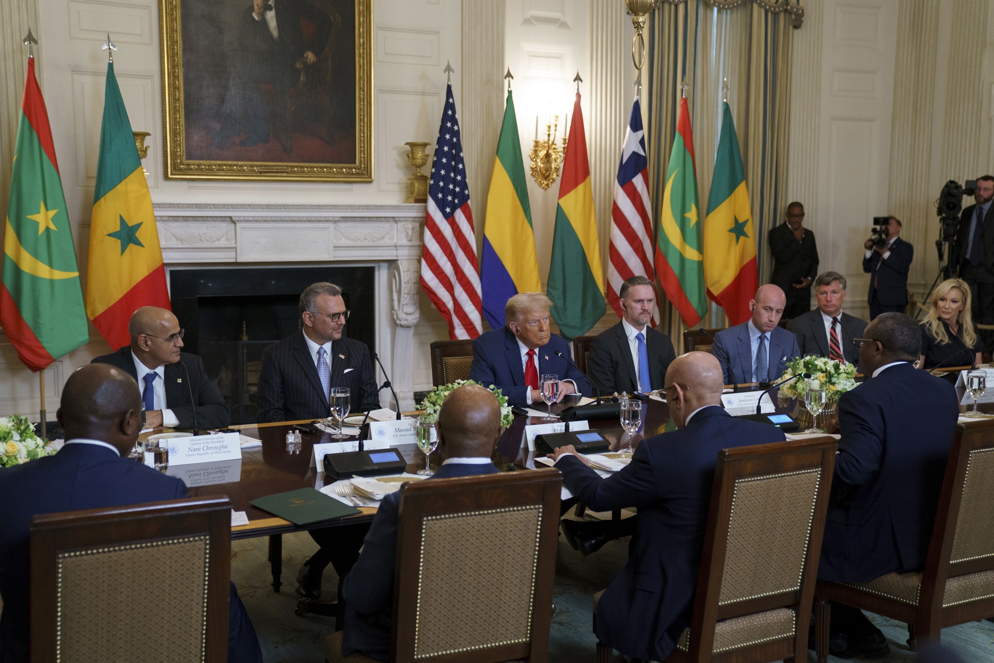 Trump elogia el inglés del presidente de Liberia, cuyo idioma oficial es el inglés