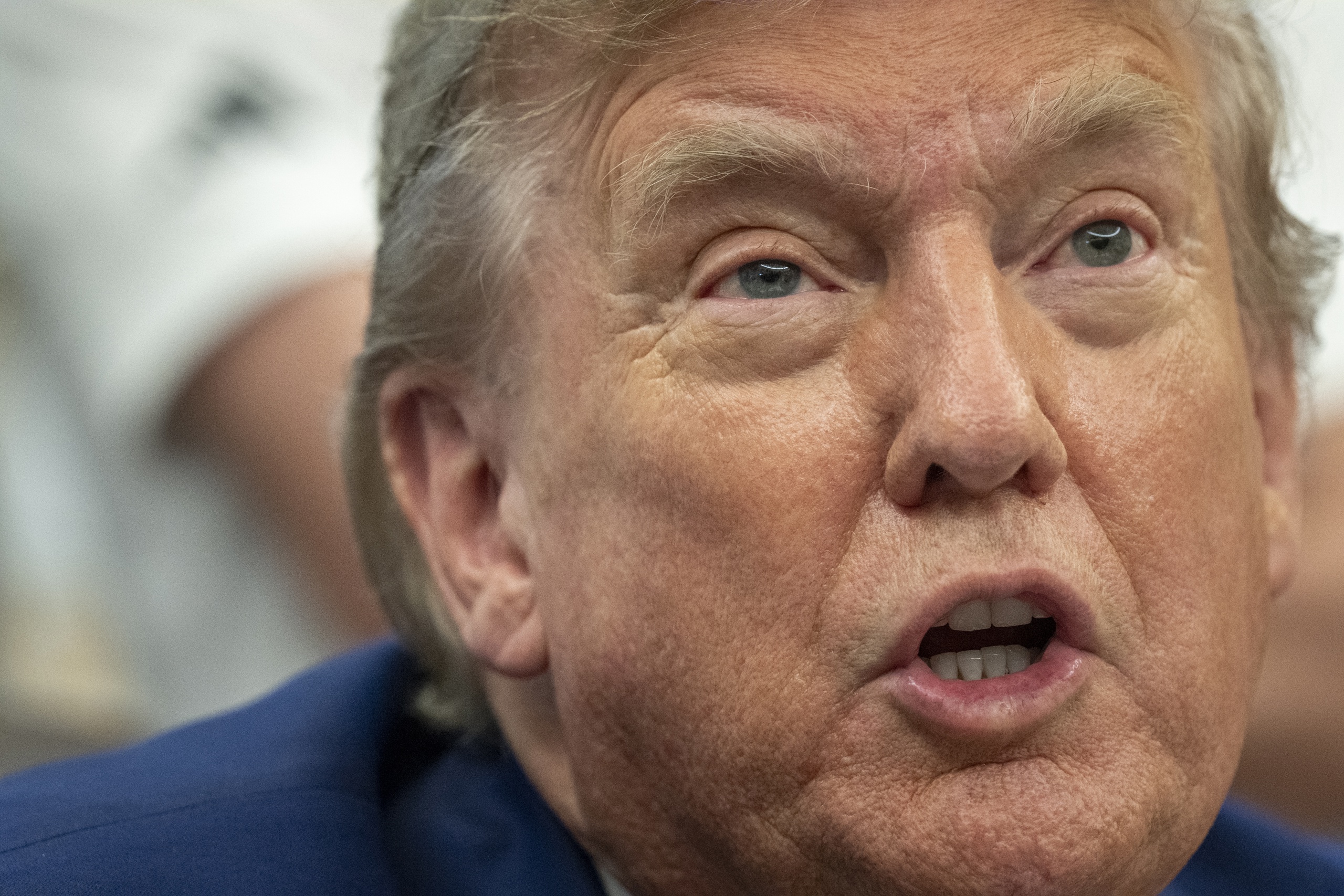 Un juez falla contra la prohibición de Donald Trump de solicitar asilo en la frontera