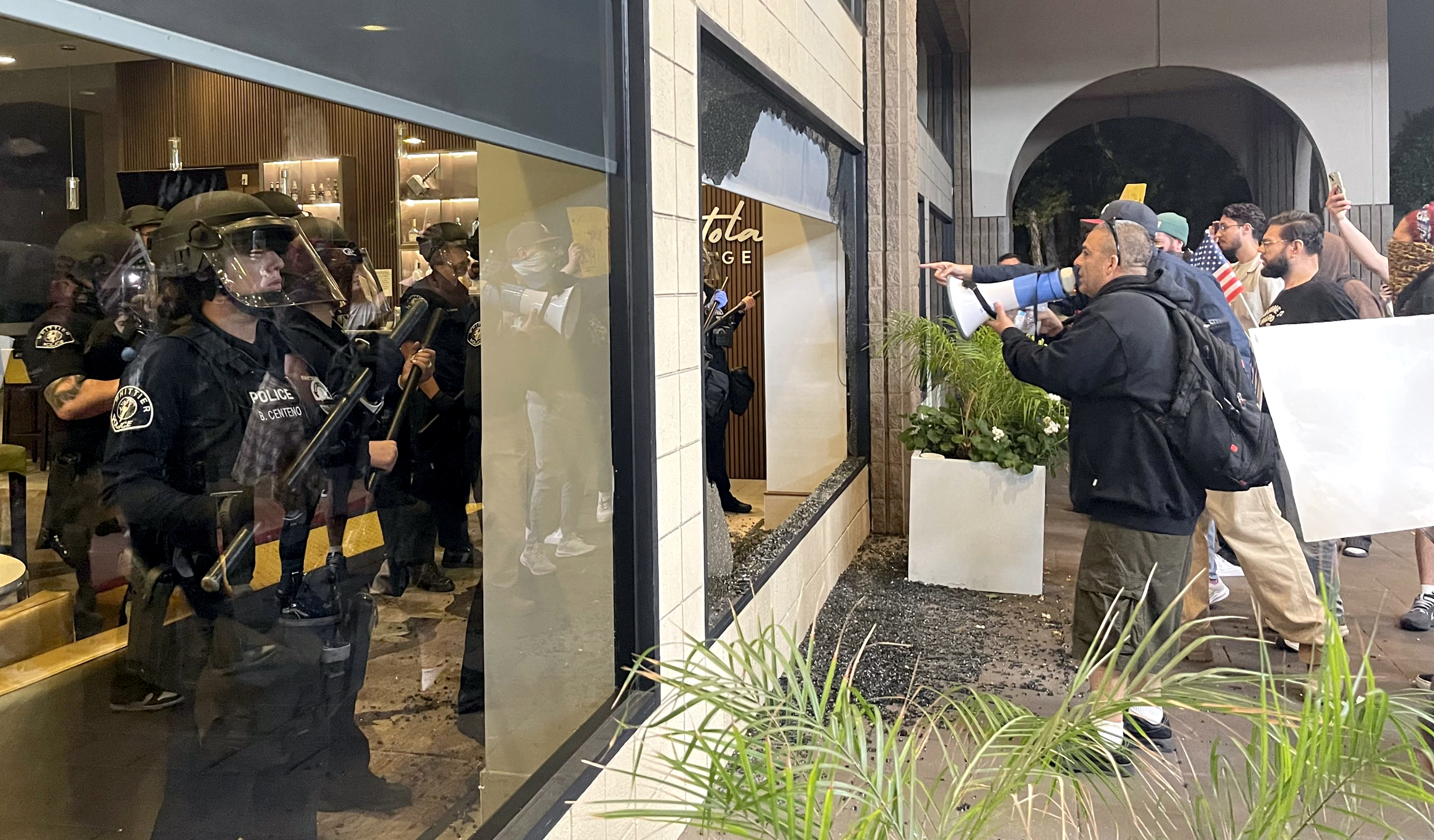 El Gobierno de EEUU denuncia un alza del 830 % en las agresiones a sus agentes migratorios