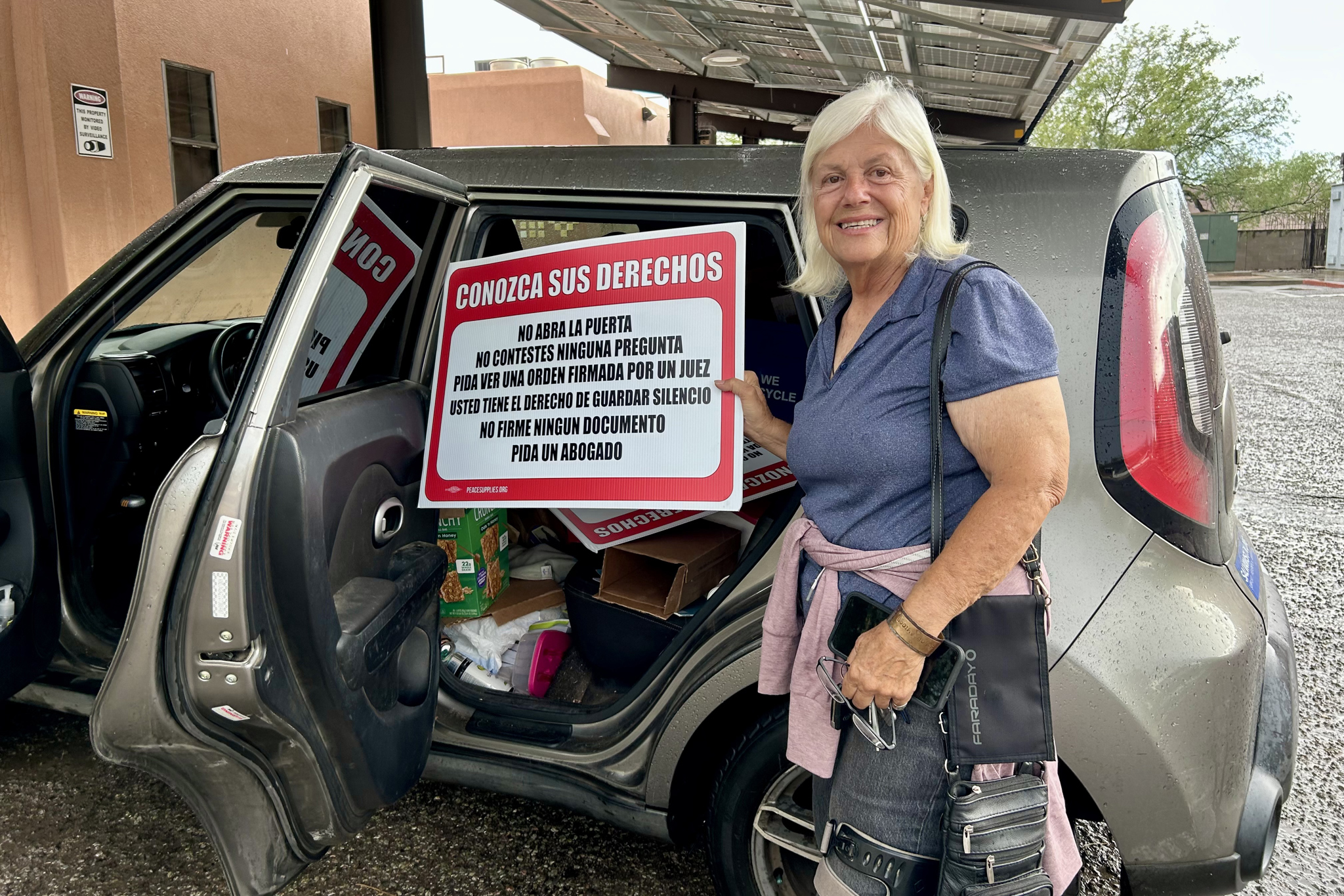 Voluntarios estadounidenses denuncian persecución de Inmigración en la frontera con México