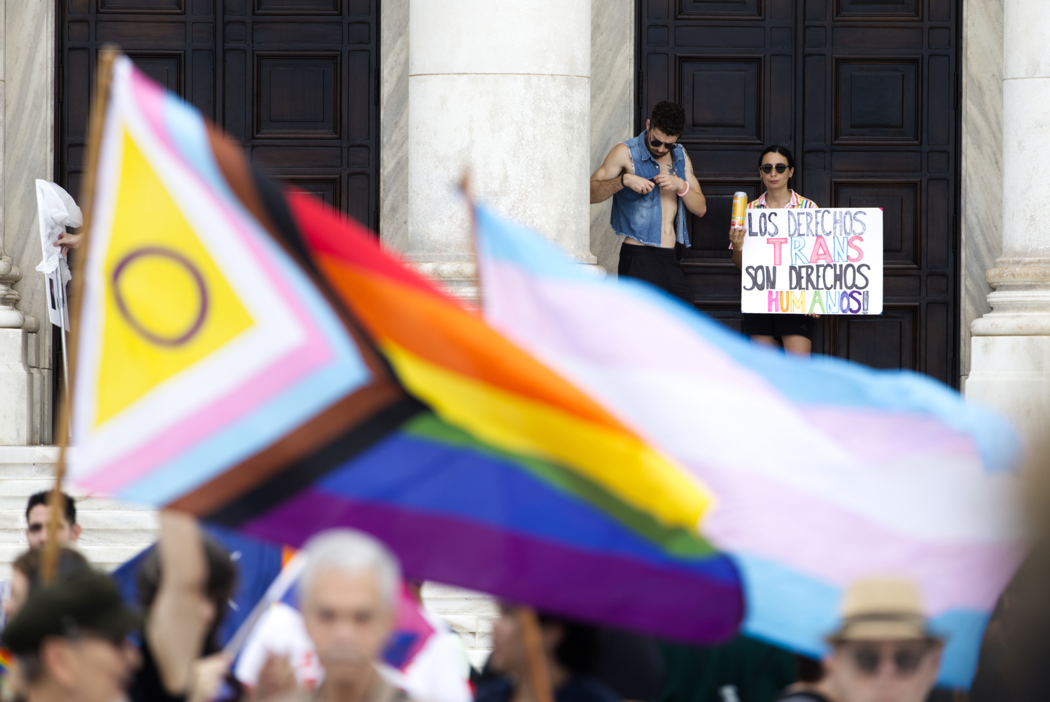 Impugnarán en tribunales nueva ley de Puerto Rico que prohíbe terapias a menores trans
