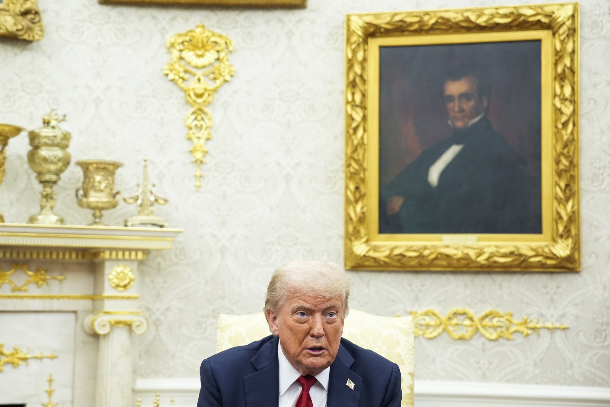 Dorado sobre dorado y asfalto en la Rosaleda: los cambios de Trump en la Casa Blanca