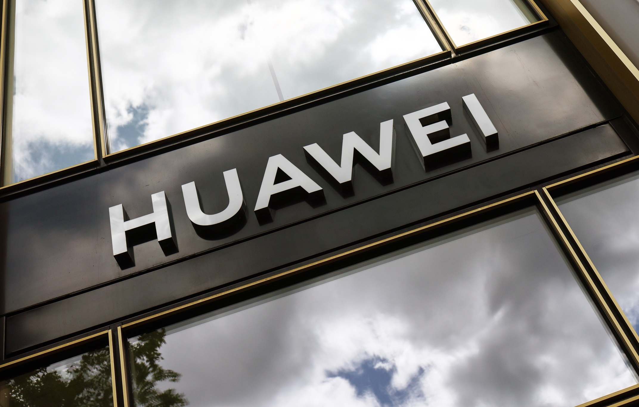Republicanos piden revisar intercambio de inteligencia con España por contrato con Huawei
