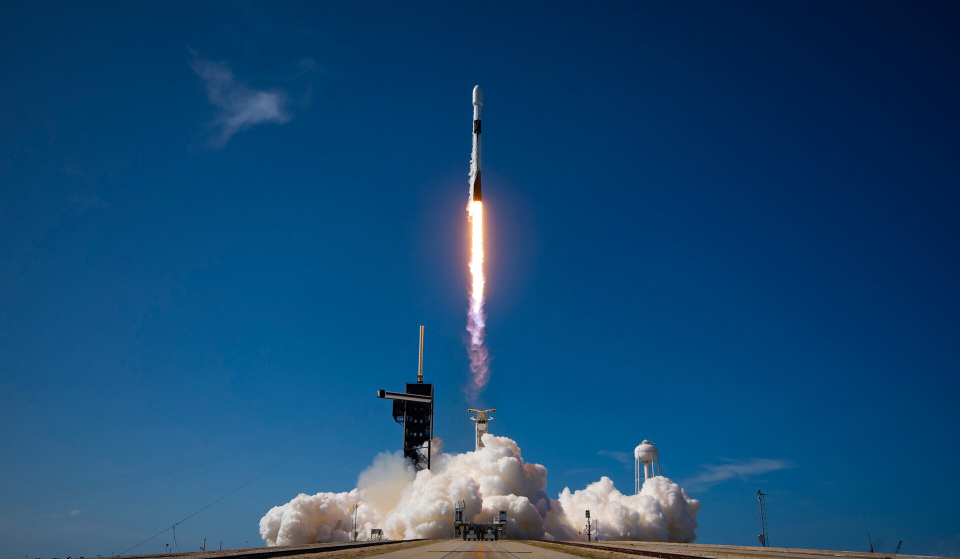 MTG-S1_and_Sentinel-4_take_to_the_skies_pillars