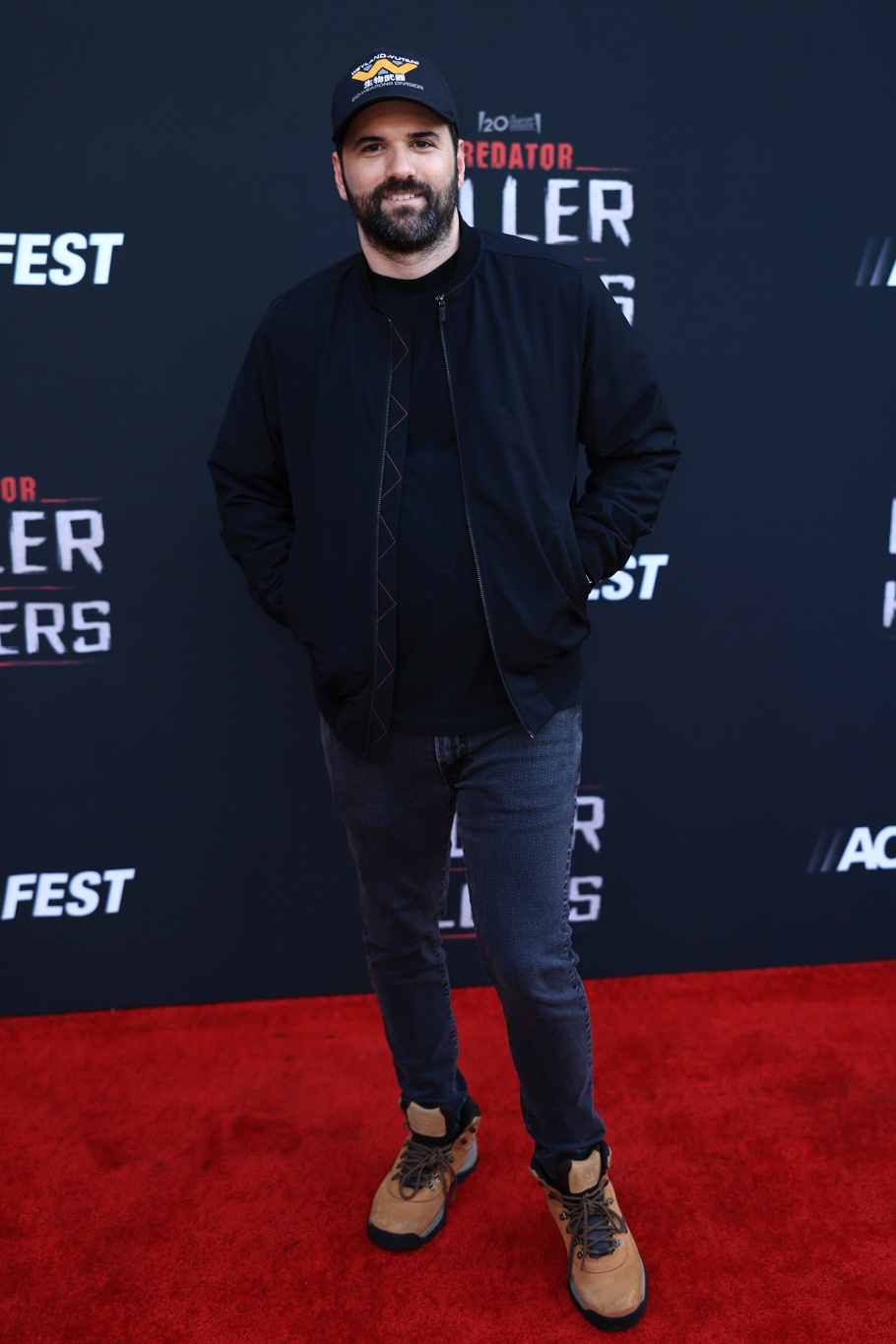 Arnold Schwarzenegger regresa a la saga Predator para ofrecer un final alternativo