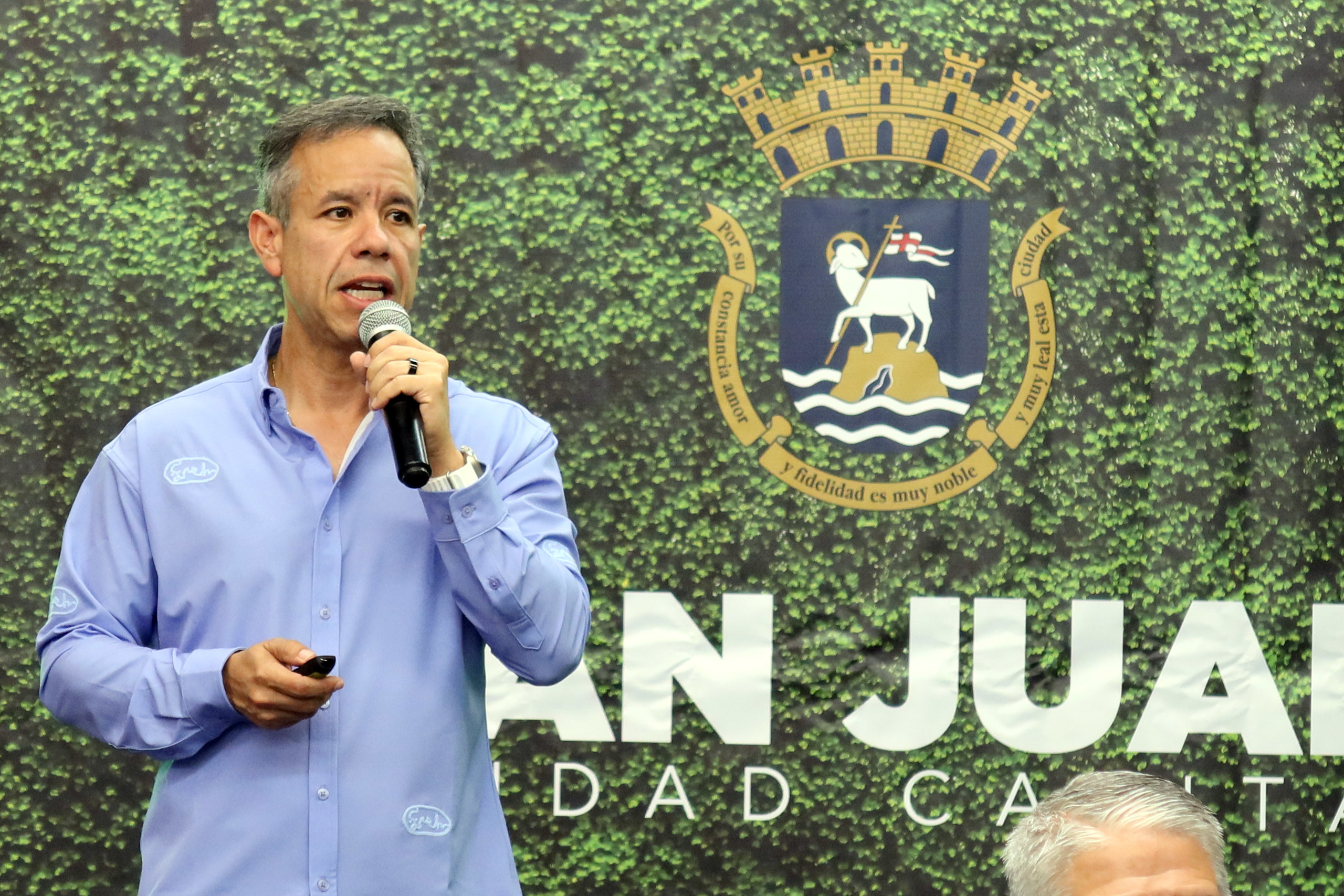 La residencia de Bad Bunny en Puerto Rico aportará 377 millones de dólares a la isla