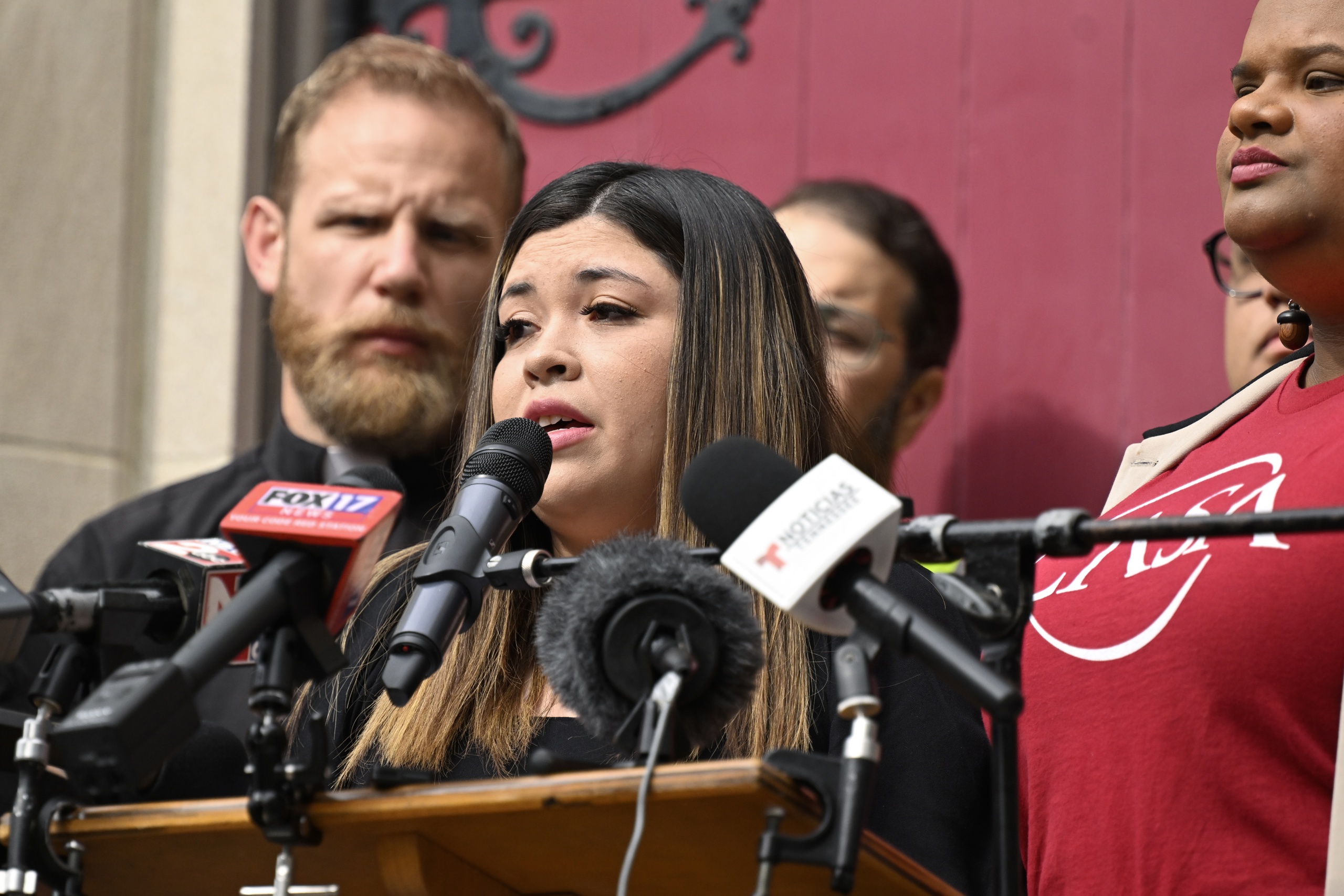 Kilmar Ábrego García denuncia que sufrió torturas en la megacárcel de El Salvador