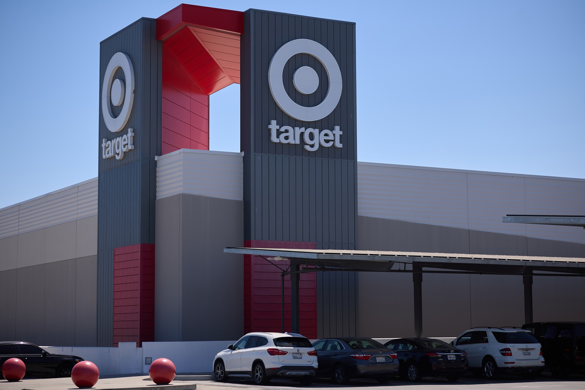 Las acciones de Target bajan un 10% tras anunciar resultados y nuevo director ejecutivo