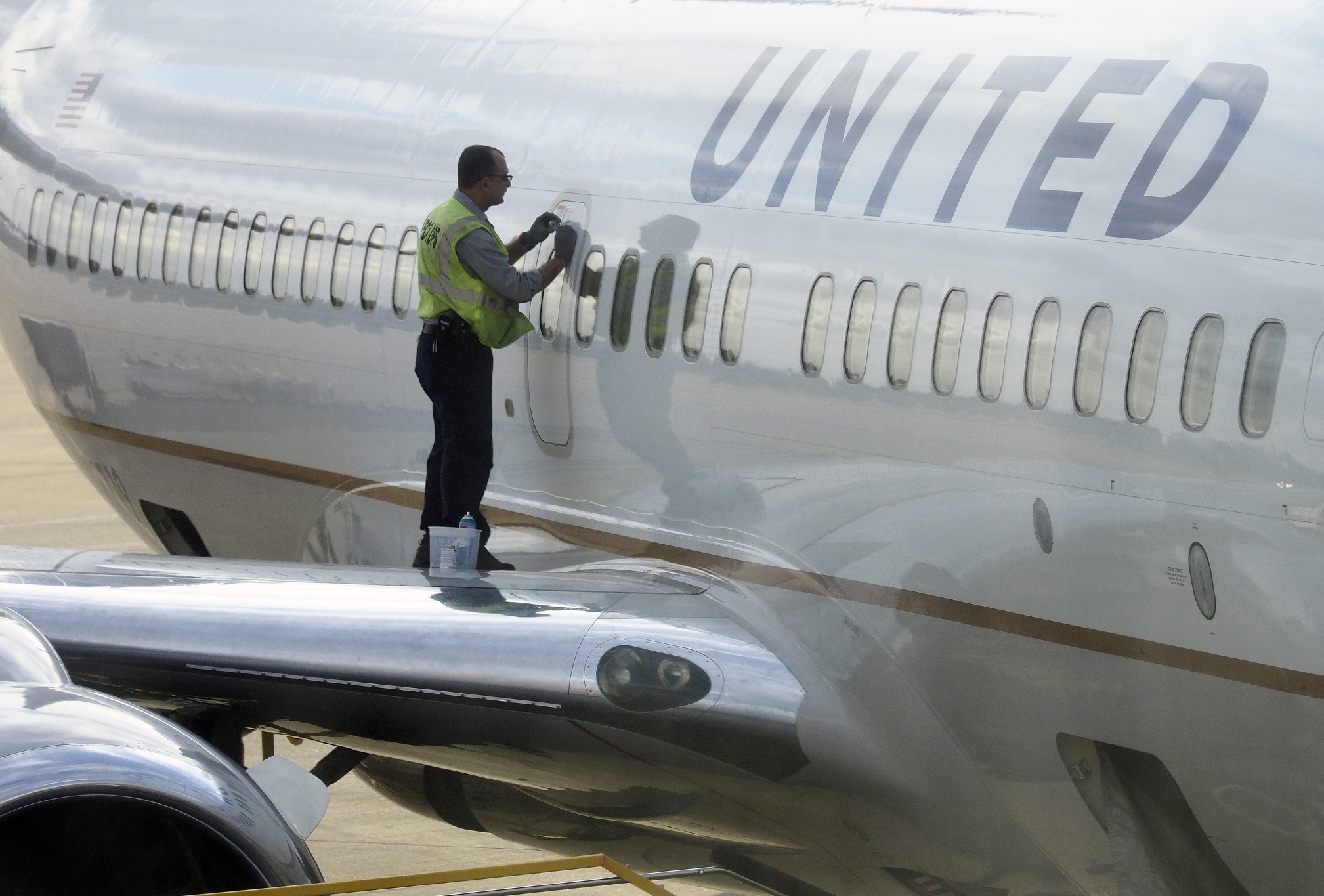 United Airlines suspende vuelos en aeropuertos de EE. UU. por un “problema técnico”