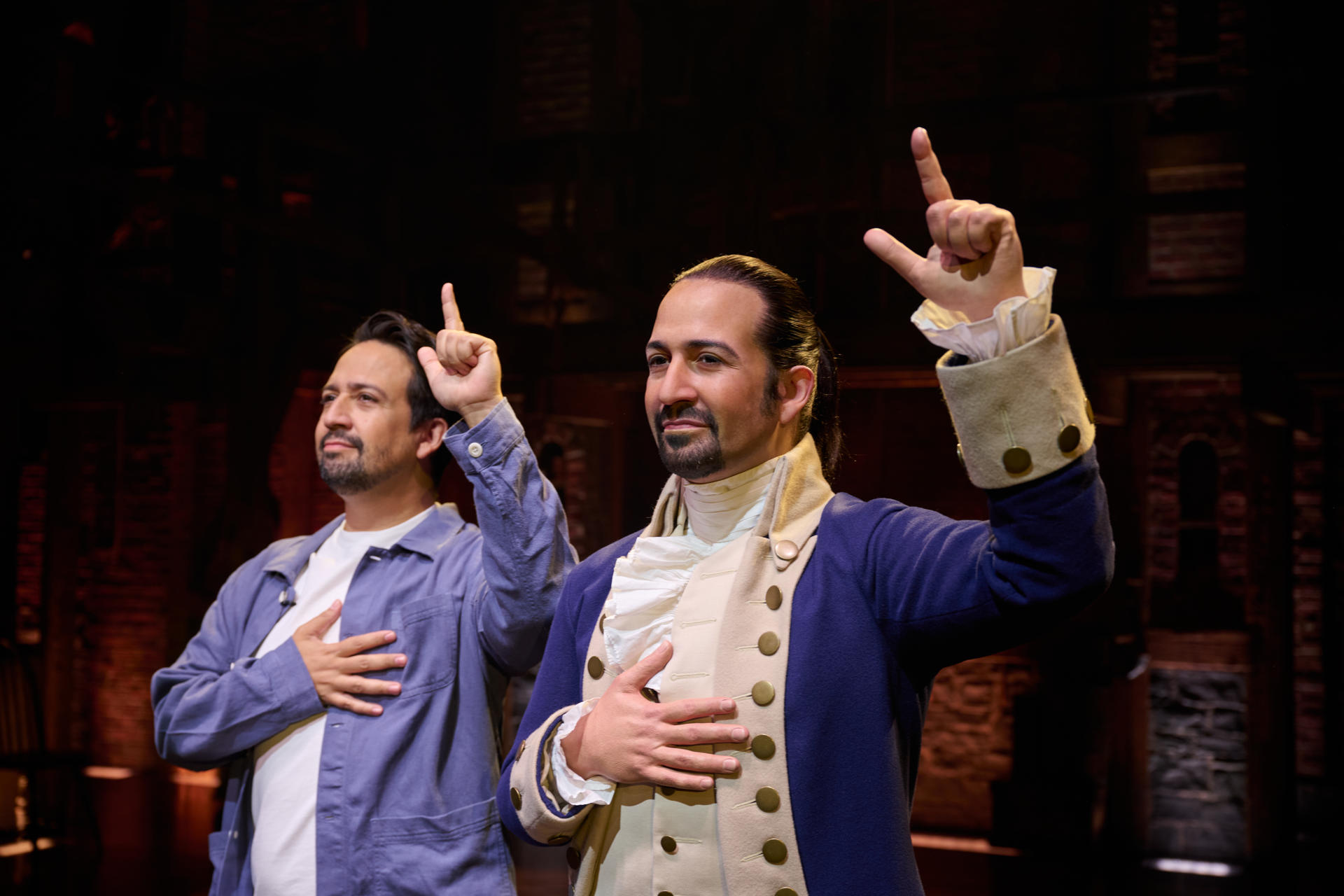 Presentan figura de cera de Lin Manuel Miranda como Alexander Hamilton