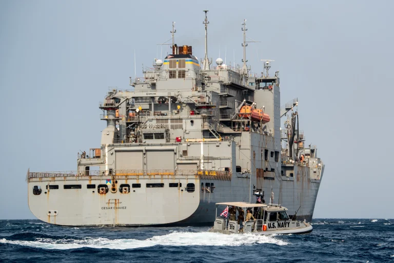 El Gobierno Trump no rebautizará el buque César Chávez avisan congresistas hispanos