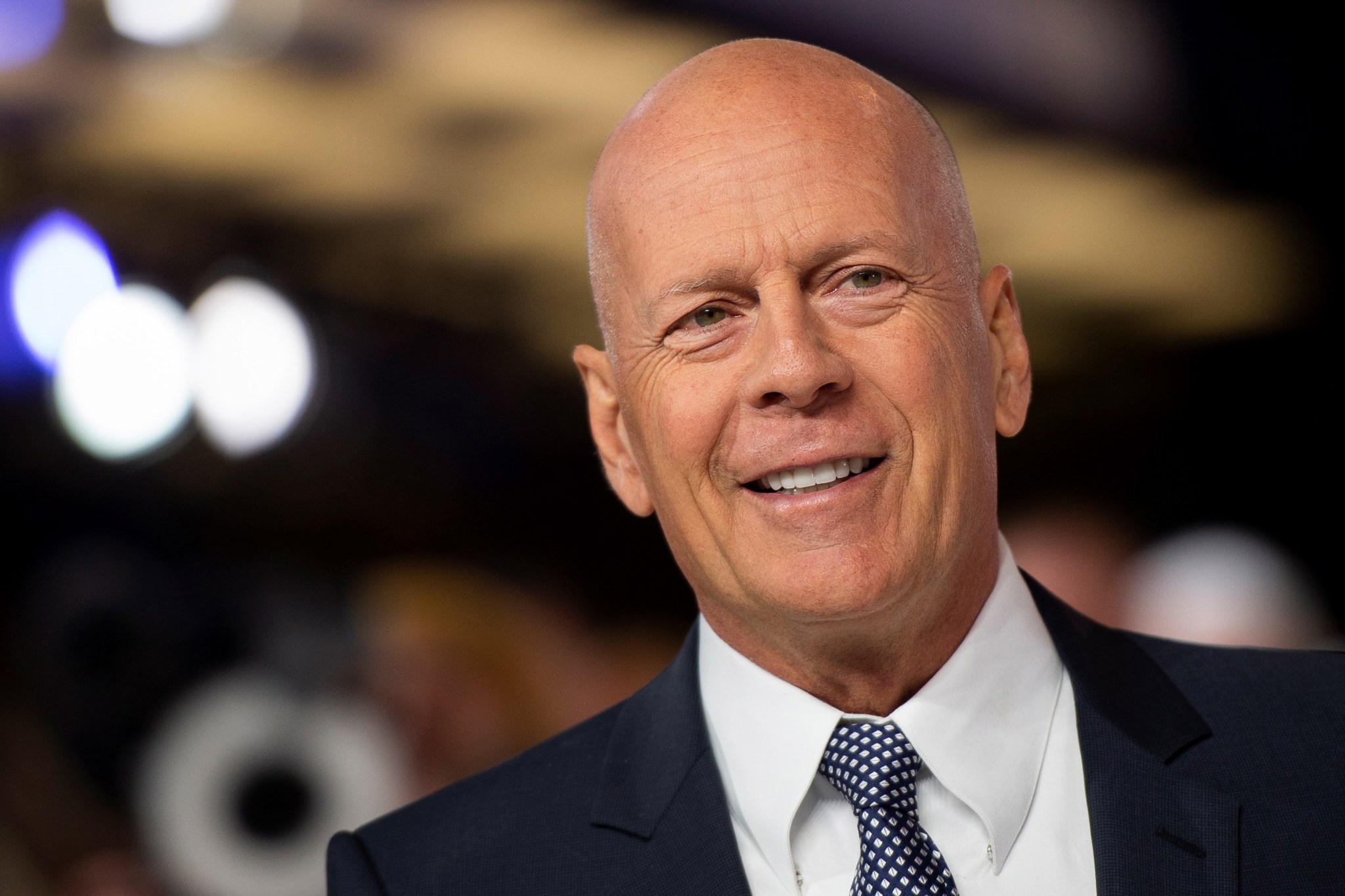 Bruce Willis sigue siendo “muy activo” y cuenta con “buena salud” pese a su enfermedad