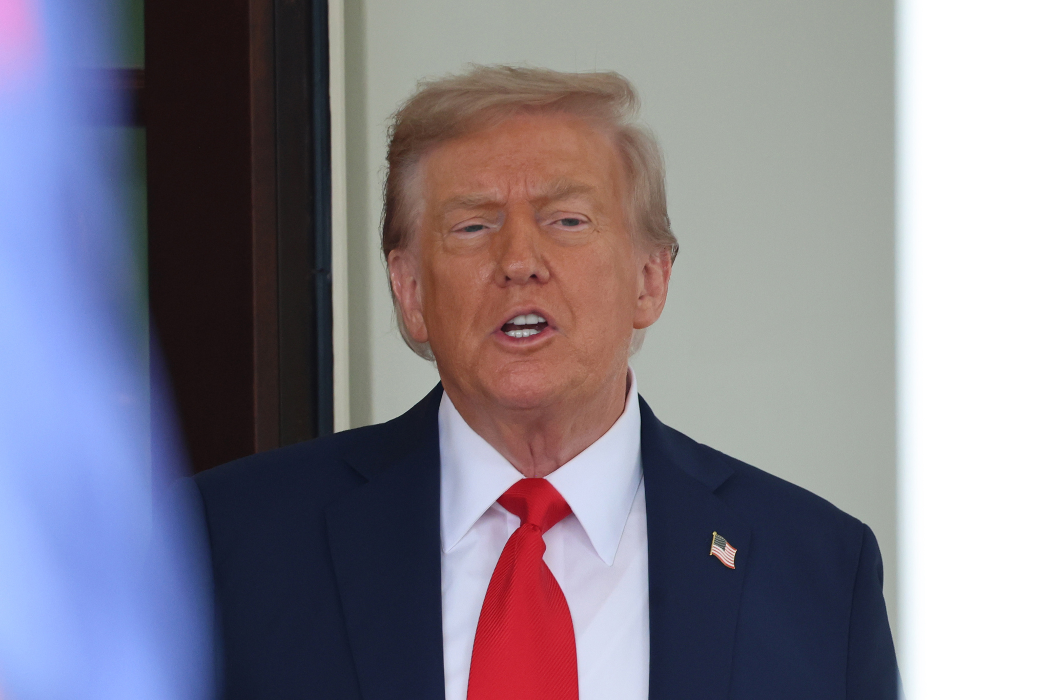 Desde enero Trump ha comprado deuda de entidades municipales o empresas casi 700 veces