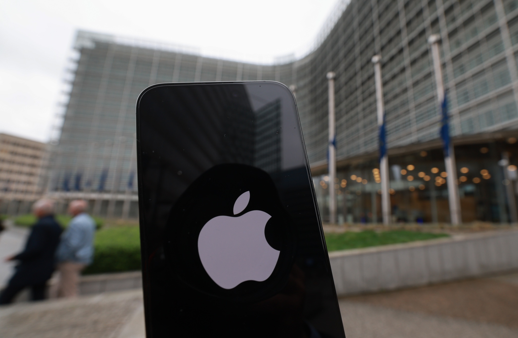 Apple ganó 84.544 millones de dólares en nueve meses de ejercicio 2025, 7 % más interanual