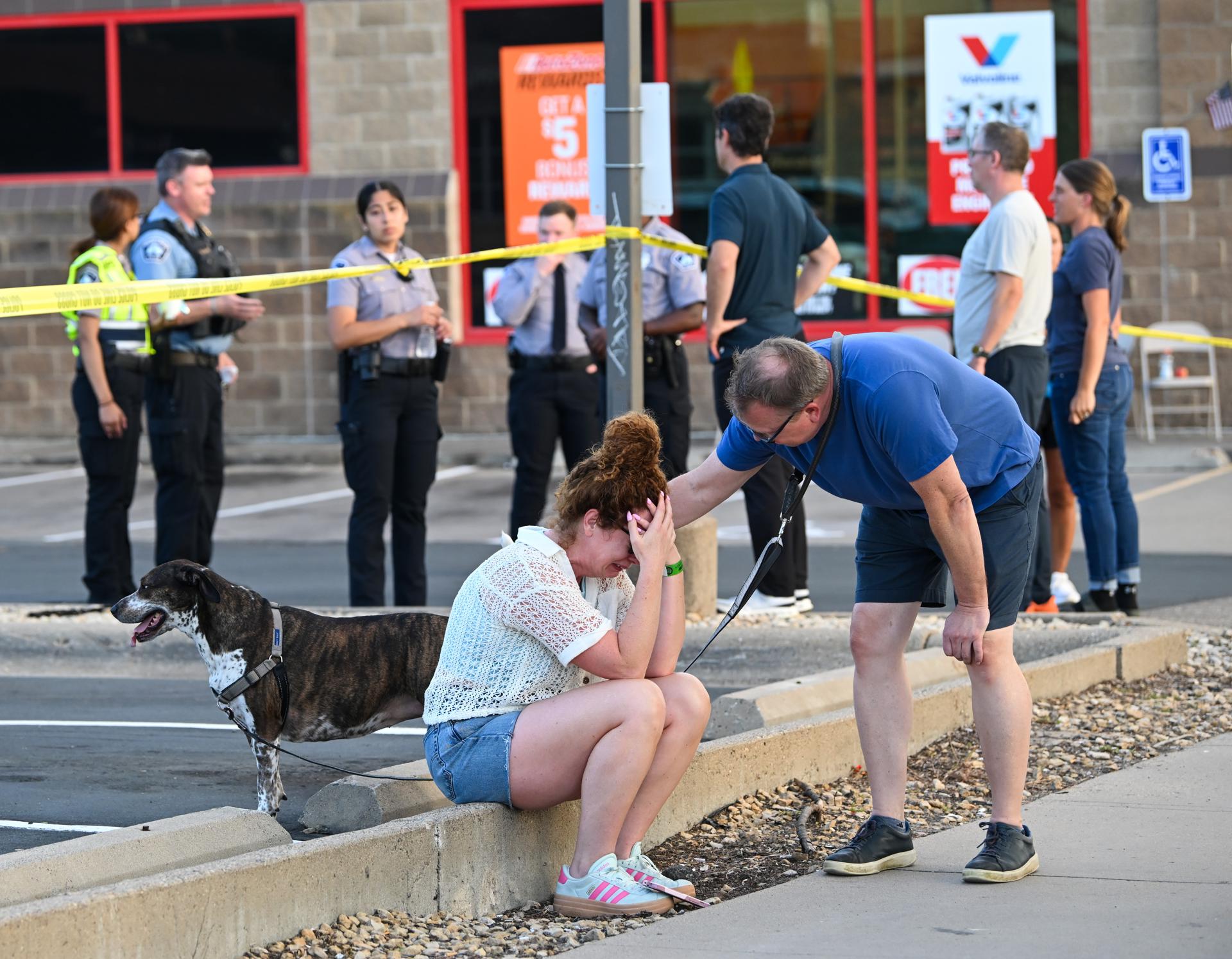 Un niño se encuentra en estado crítico tras tiroteo en escuela católica de Minneapolis