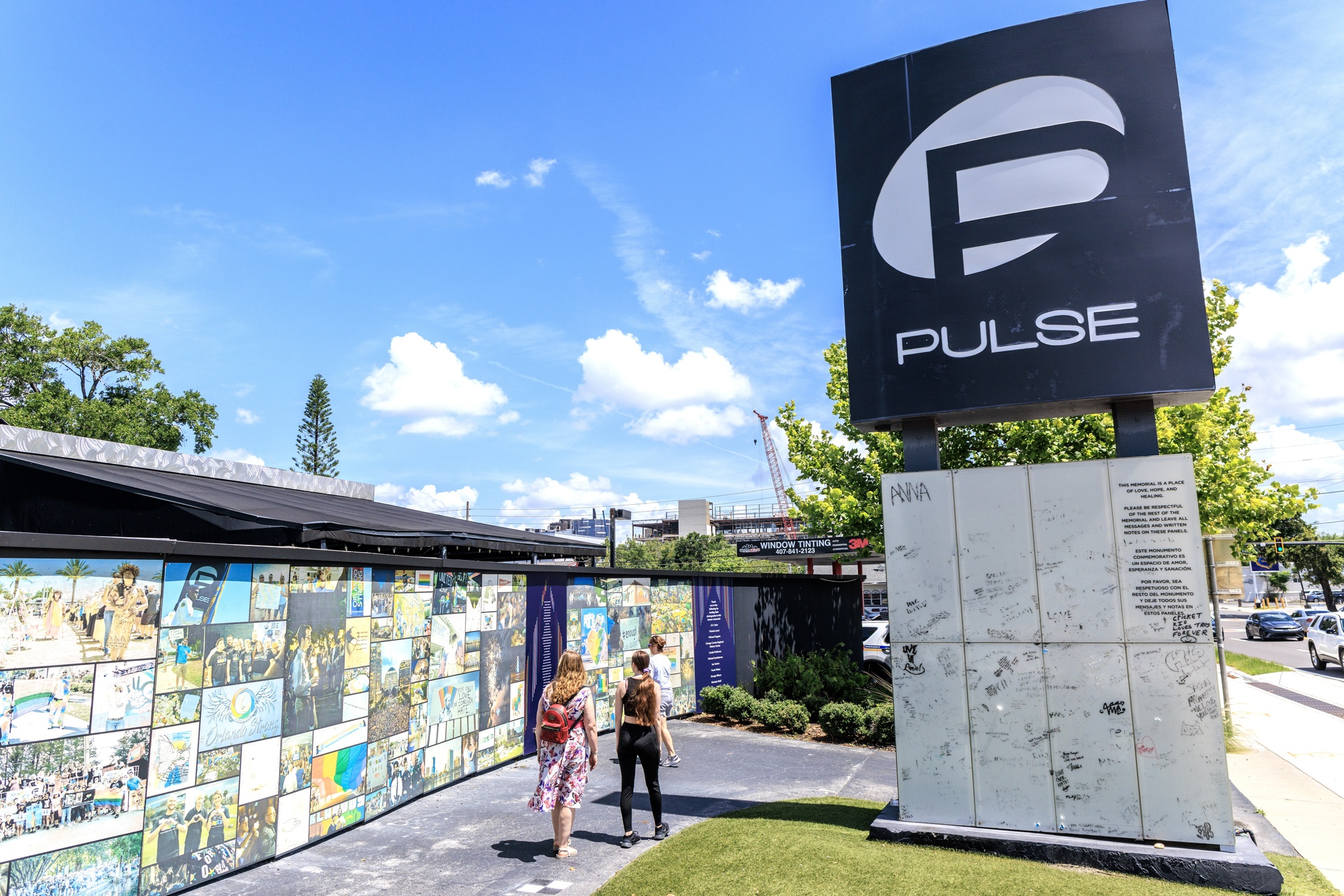 Florida borra los colores LGBTI de un cruce en honor a las víctimas de matanza en Orlando