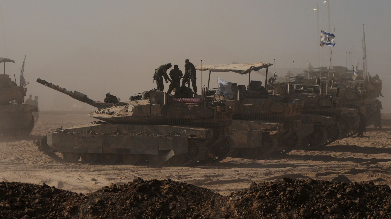 skynews-israel-tanks-gaza_6994755