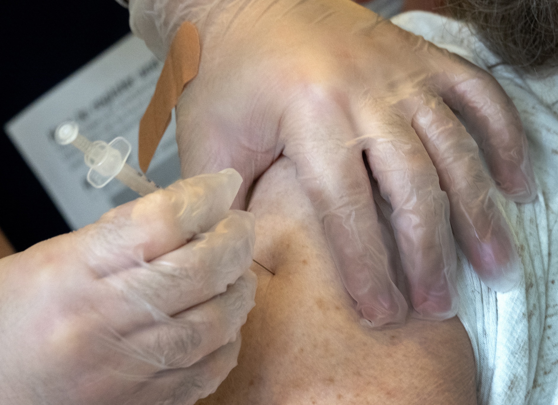 Florida anuncia plan para acabar con las vacunas obligatorias y las compara con esclavitud