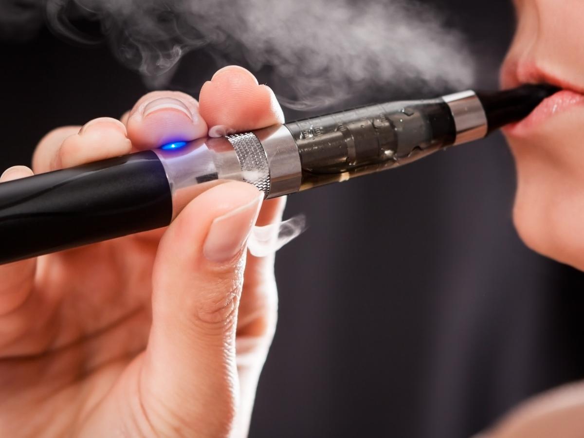 Nueva York anuncia una “gran acción penal” contra venta ilegal de cigarrillos electrónicos
