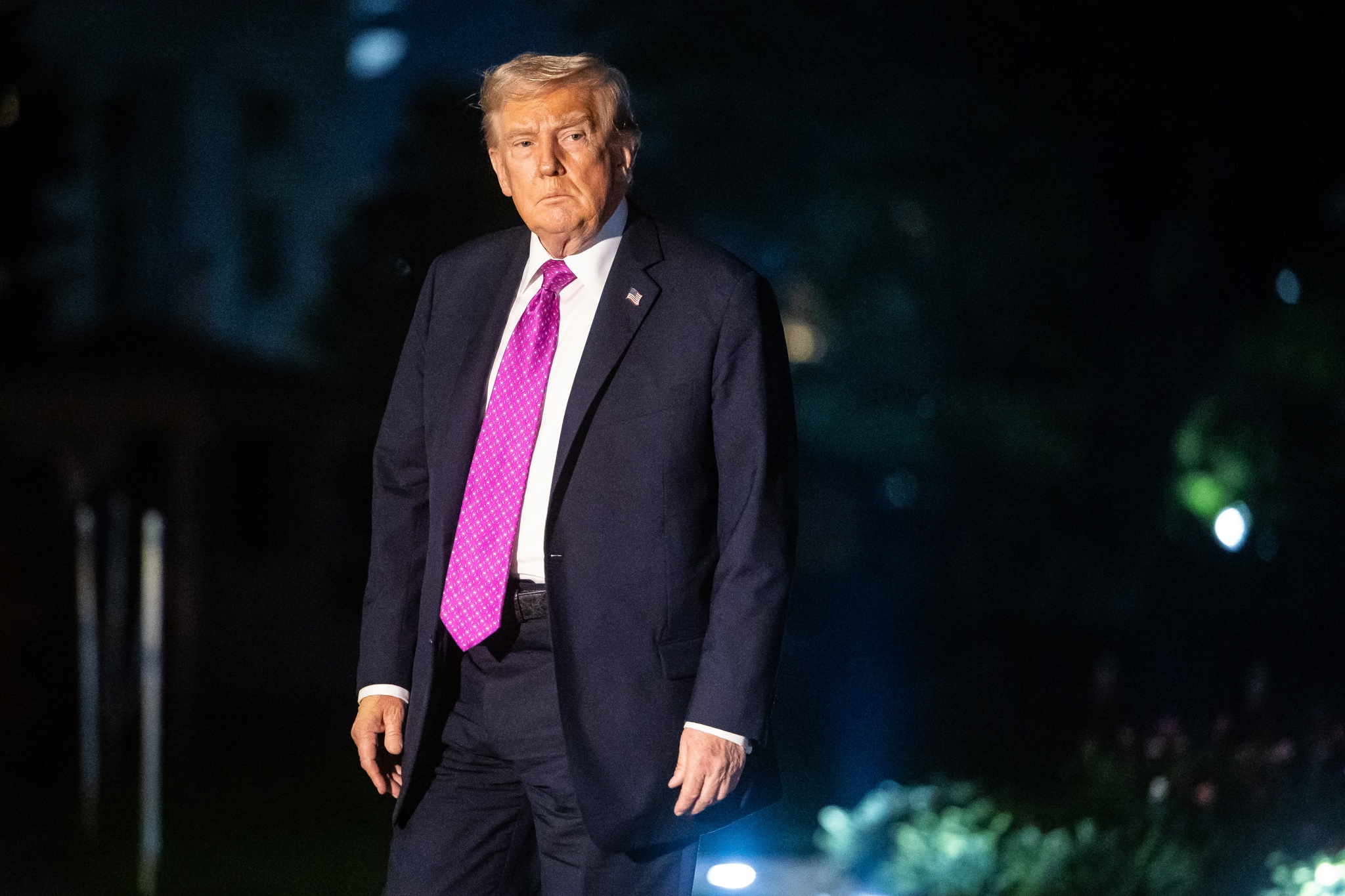 La aprobación de Trump entre los votantes latinos cae al 37 % en una nueva encuesta