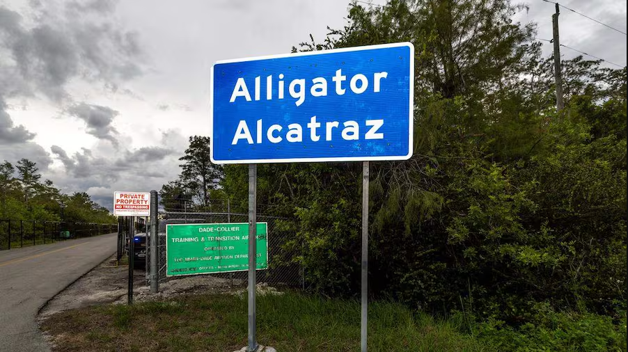 Al menos 198 mexicanos han sido llevados a ‘Alligator Alcatraz’, según autoridades