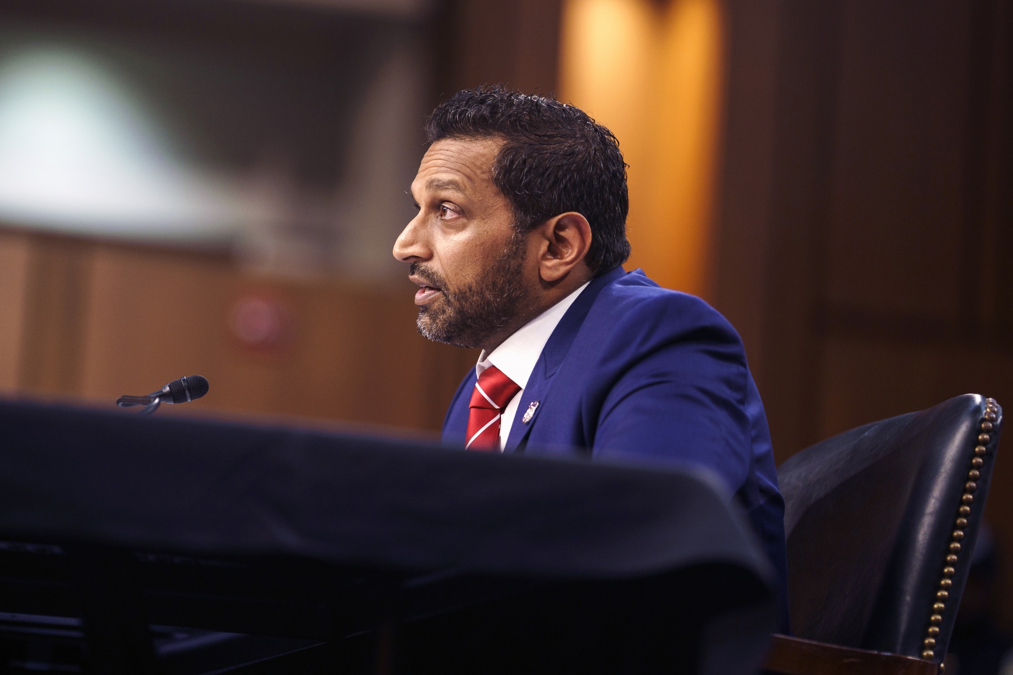 El director del FBI se defiende de las críticas por la investigación del asesinato de Kirk