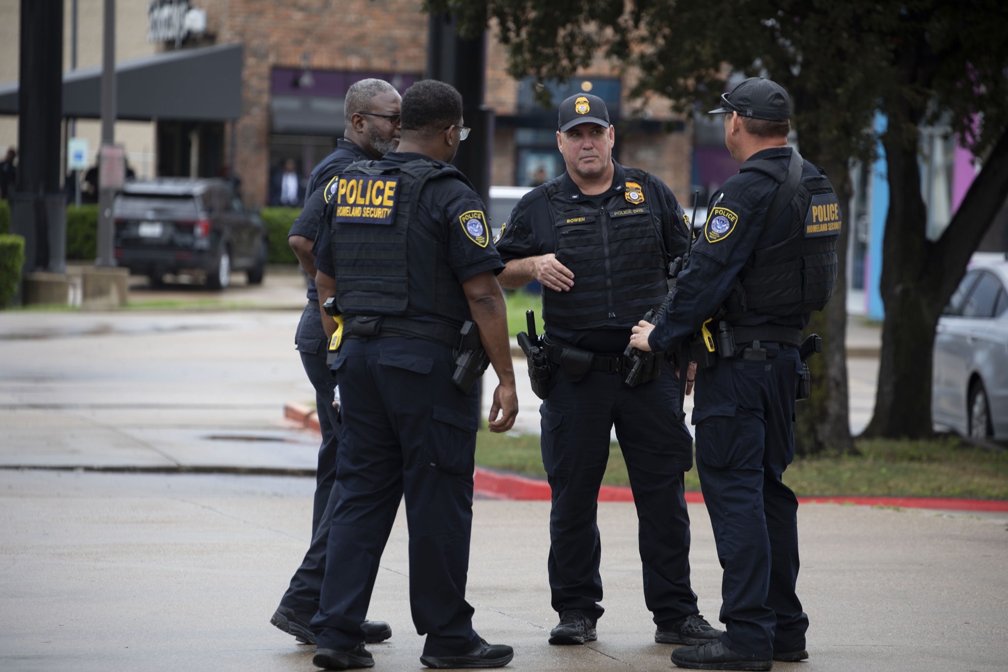 El autor del tiroteo contra el ICE en Dallas actúo solo y compró el arma legalmente