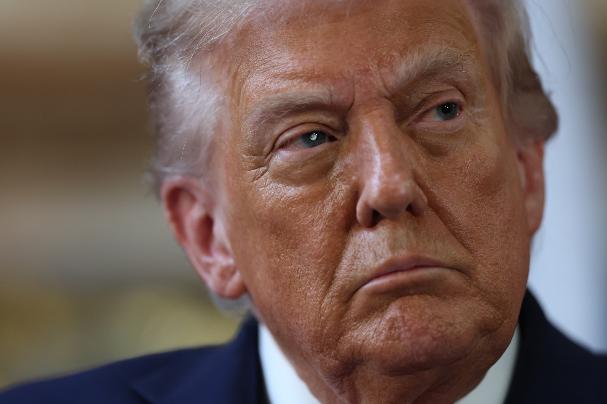 Trump arremete contra la congresista Ilhan Omar, quien criticó la figura de Charlie Kirk